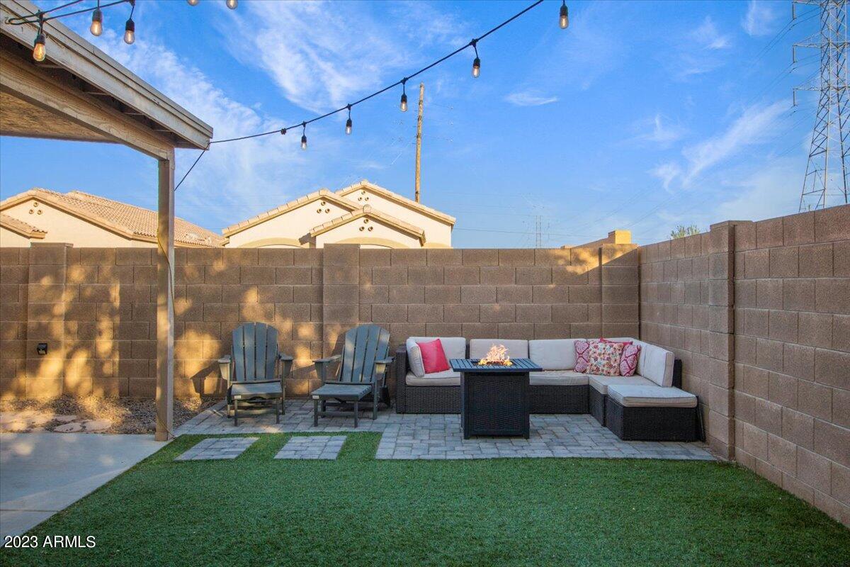 3509 W WHISPERING WIND Drive