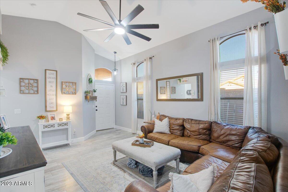 3509 W WHISPERING WIND Drive