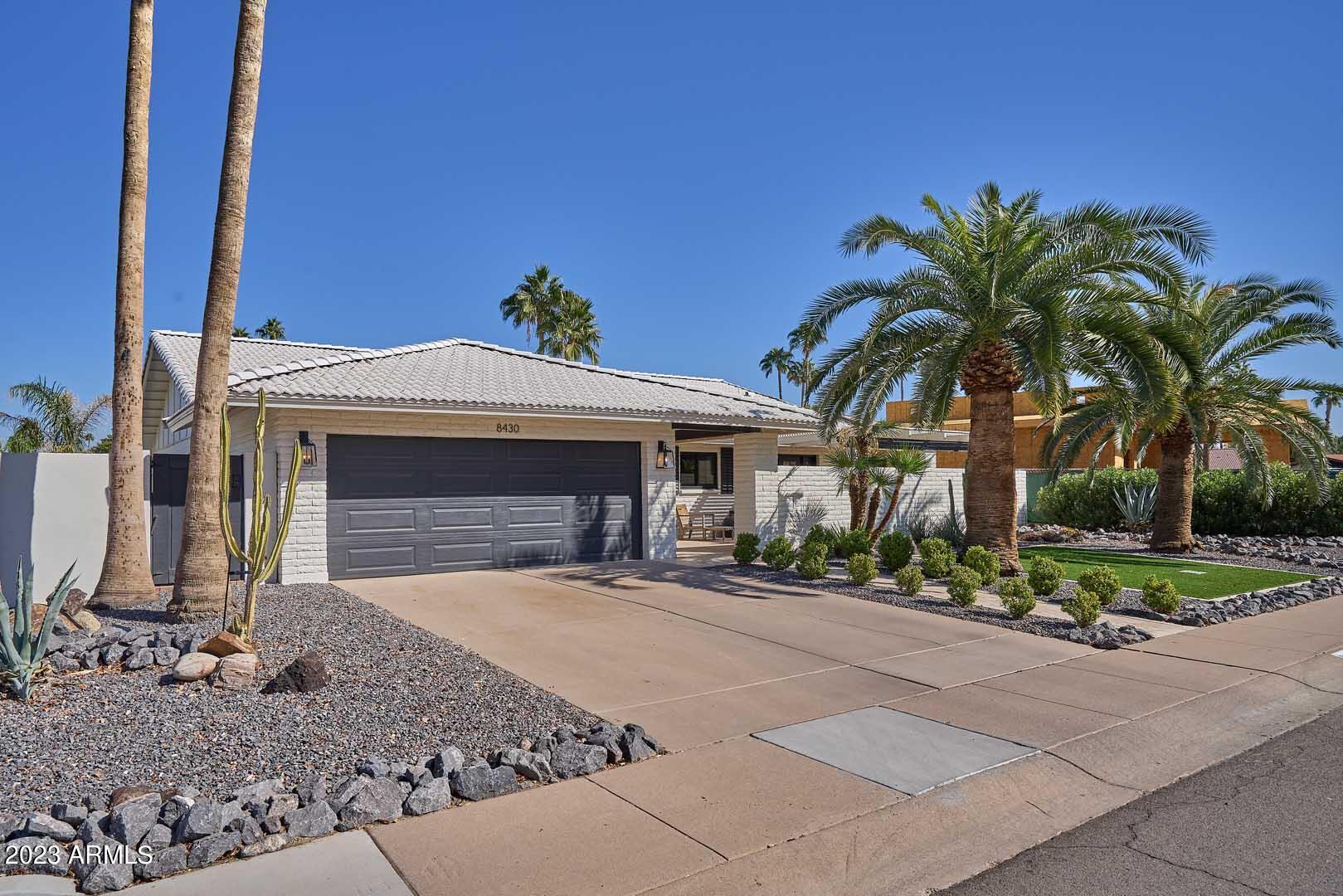 8430 E Via De Encanto
