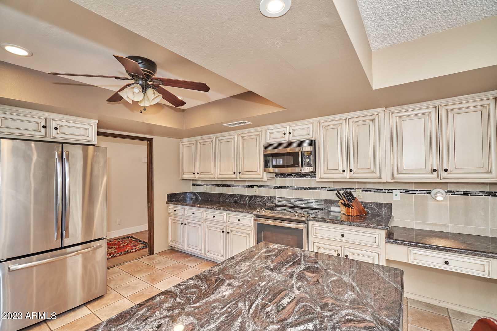 8430 E Via De Encanto