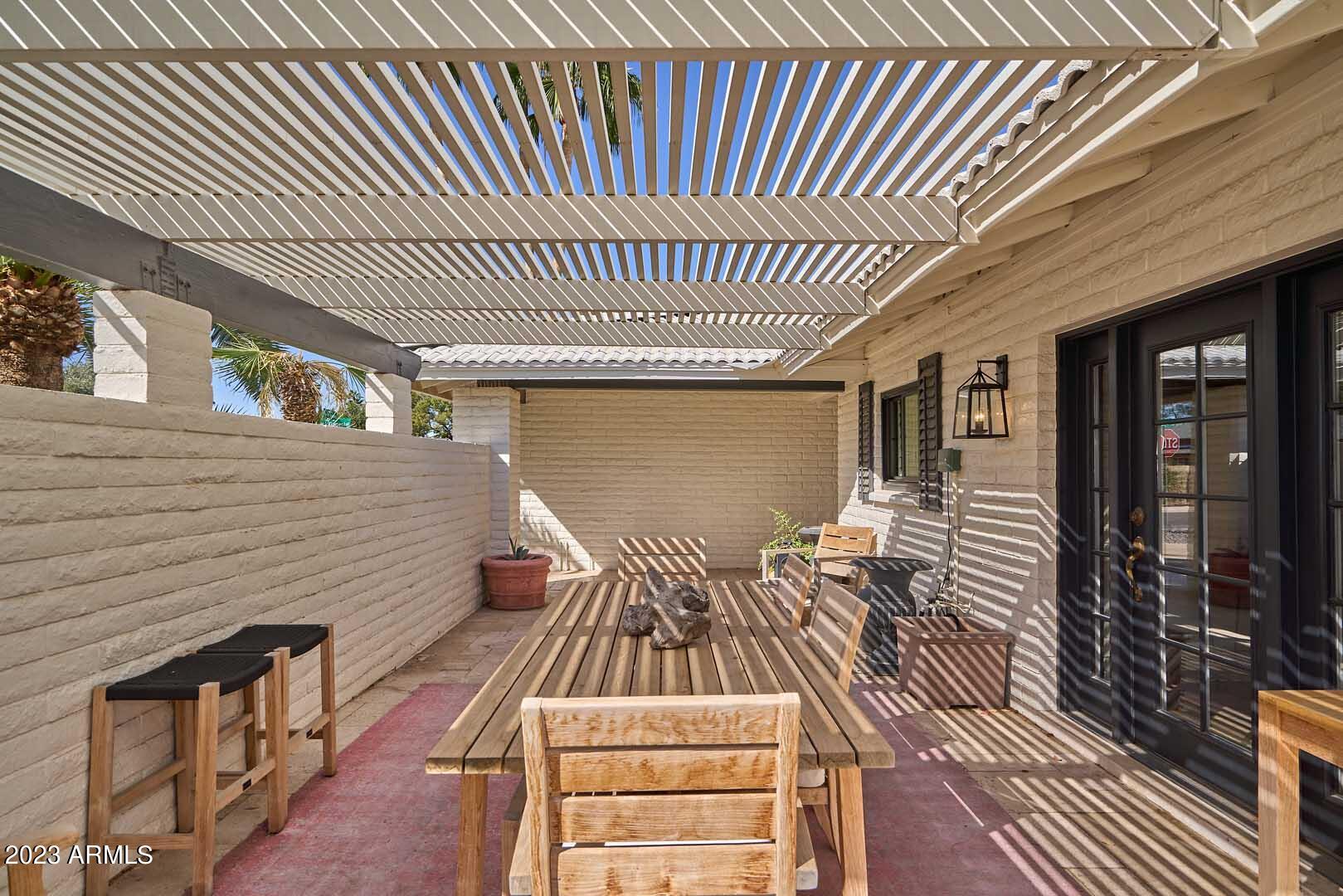 8430 E Via De Encanto