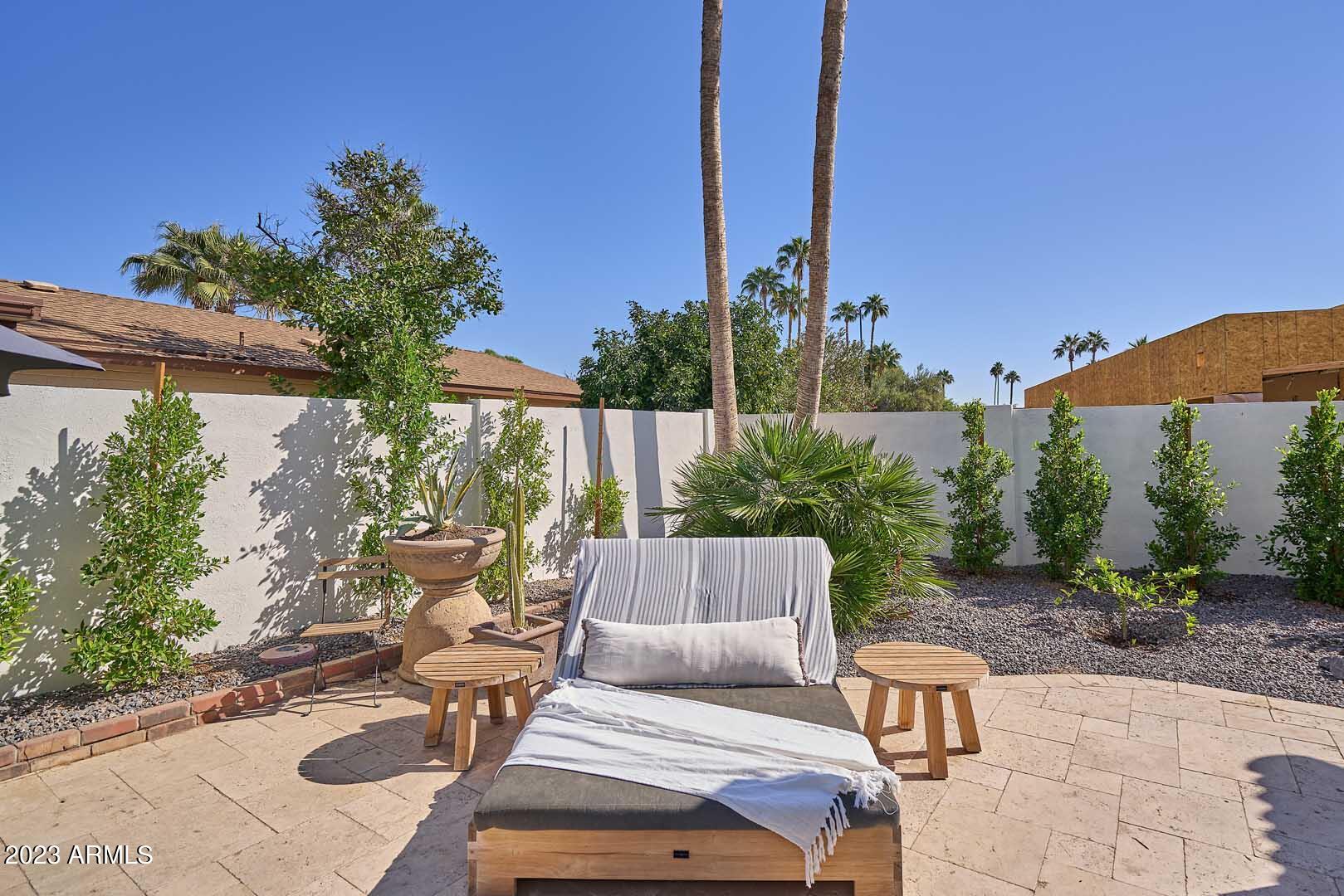 8430 E Via De Encanto