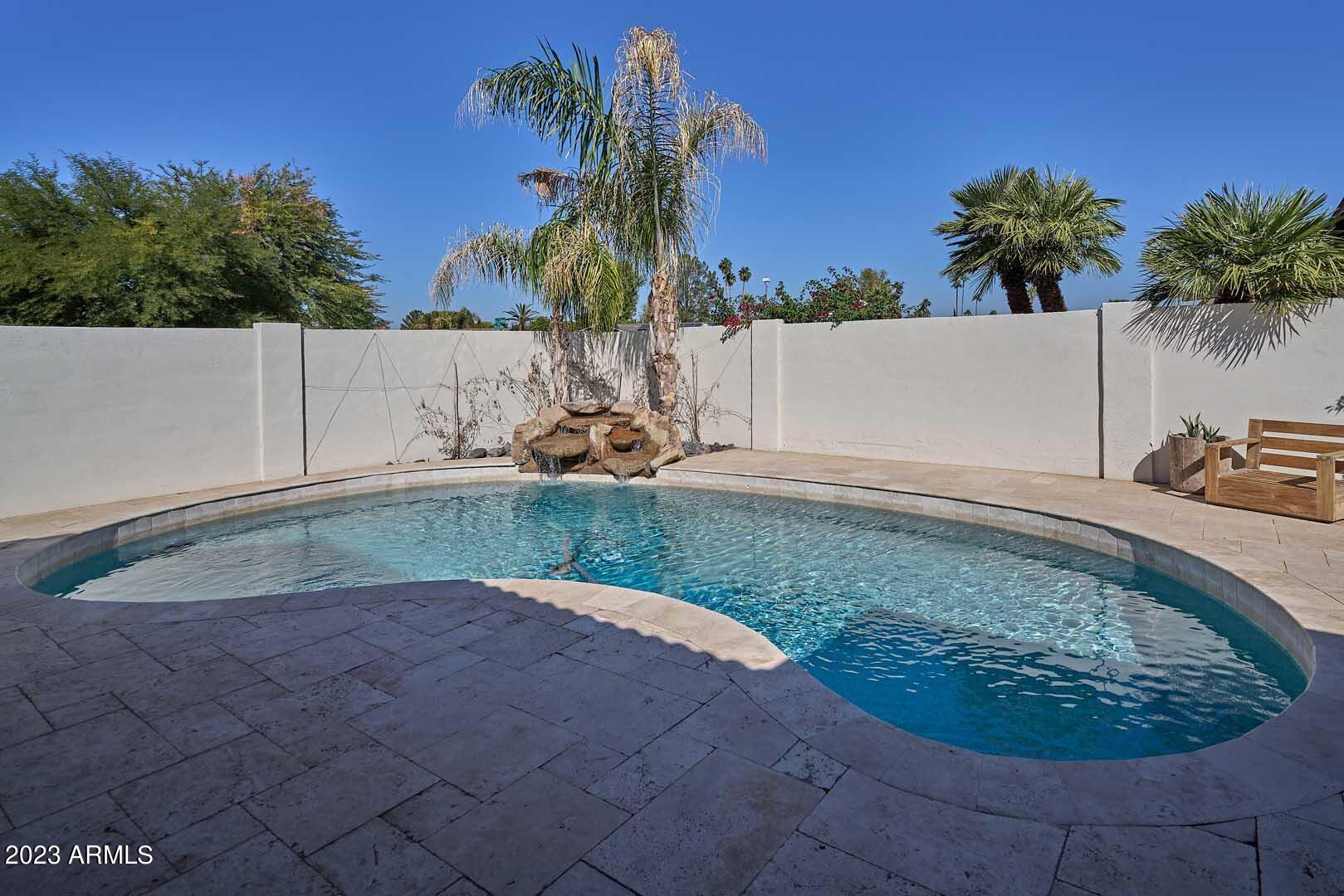 8430 E Via De Encanto