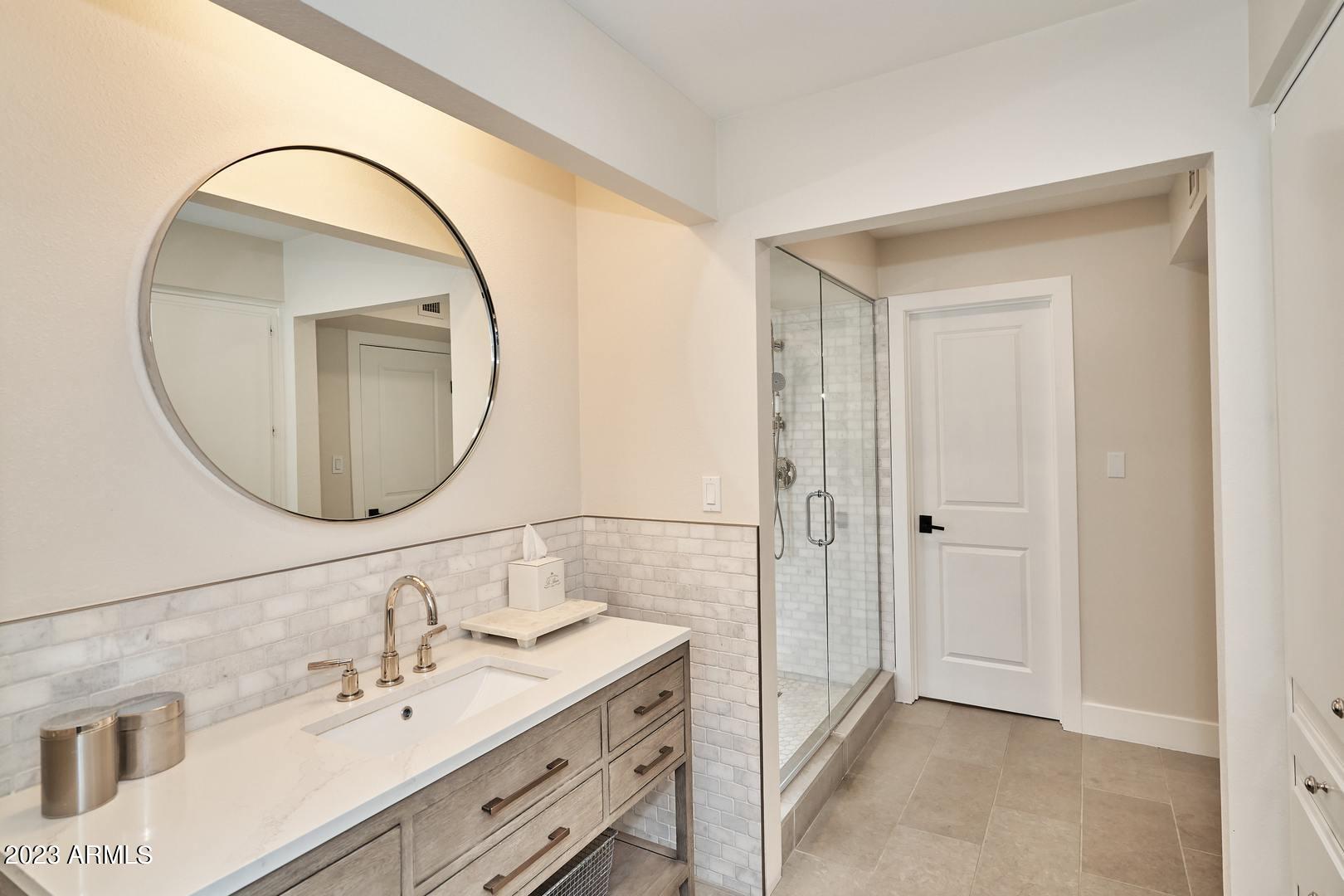 8430 E Via De Encanto