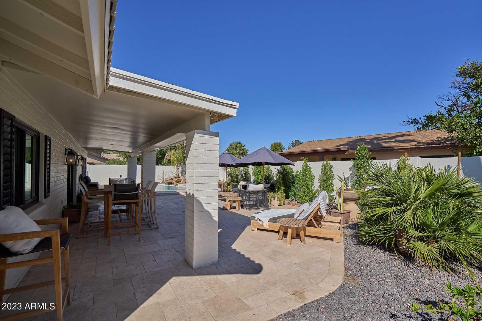 8430 E Via De Encanto