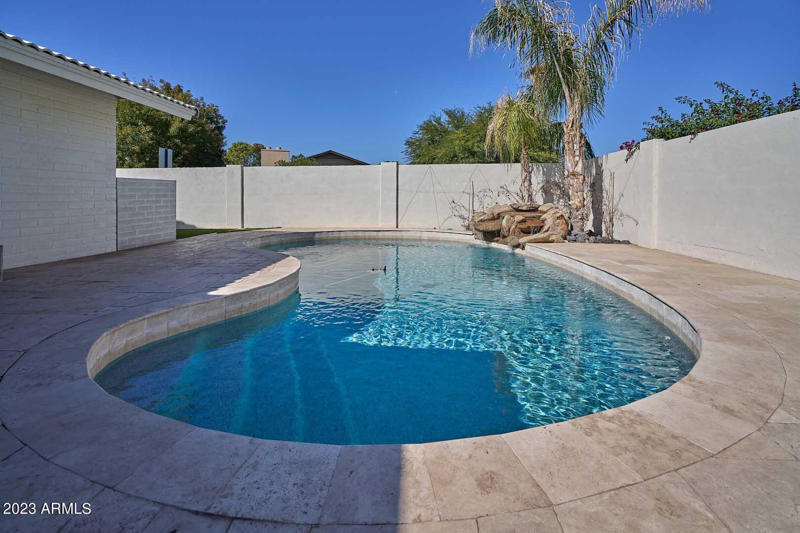 8430 E Via De Encanto