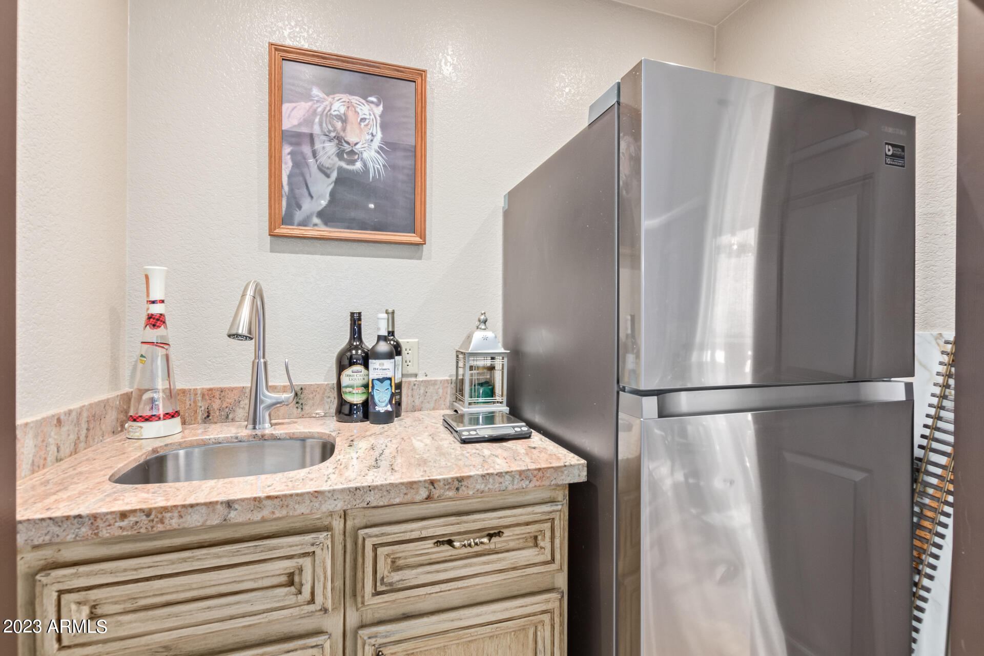 10623 E Cedar Waxwing Drive, 28