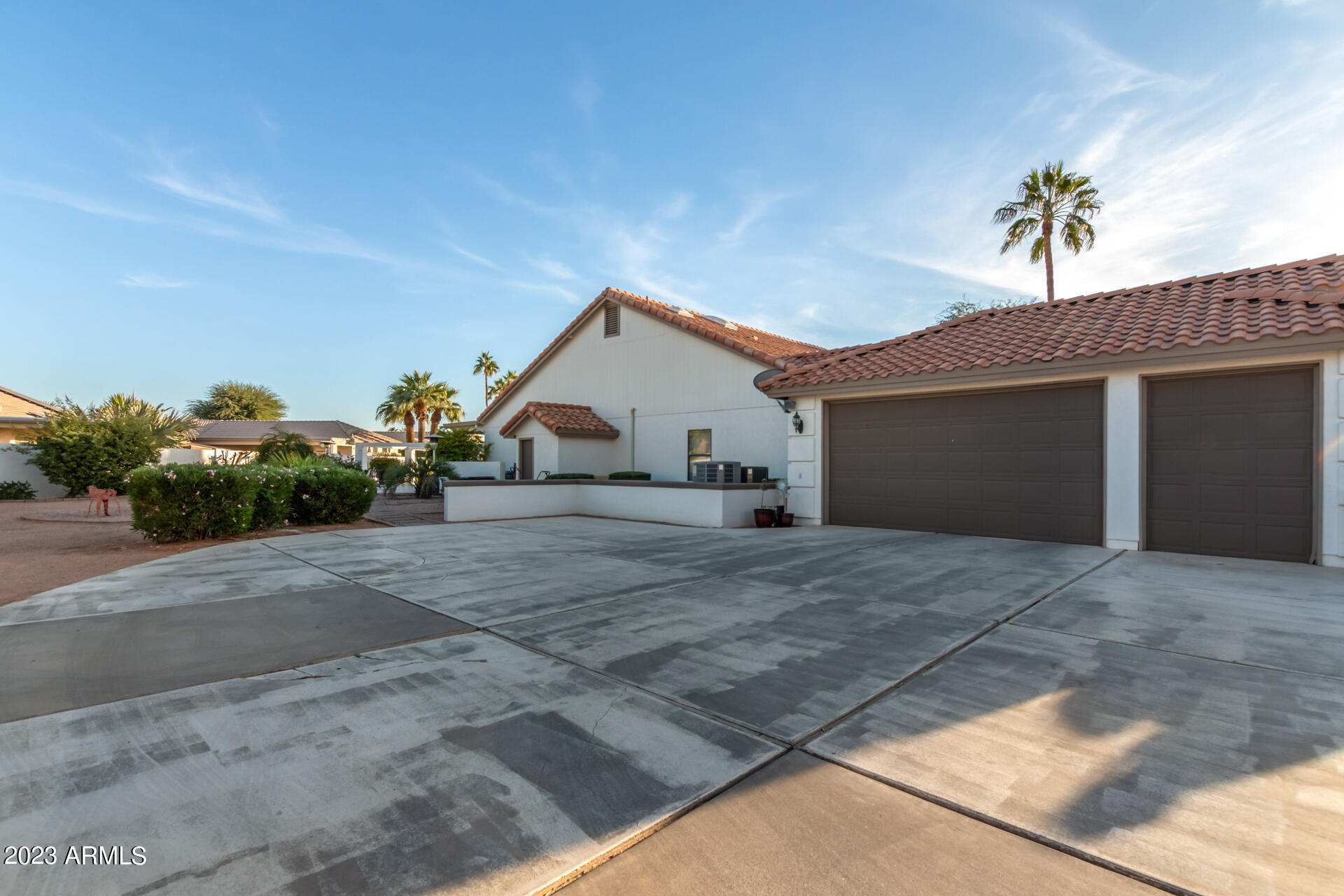 10623 E Cedar Waxwing Drive, 28
