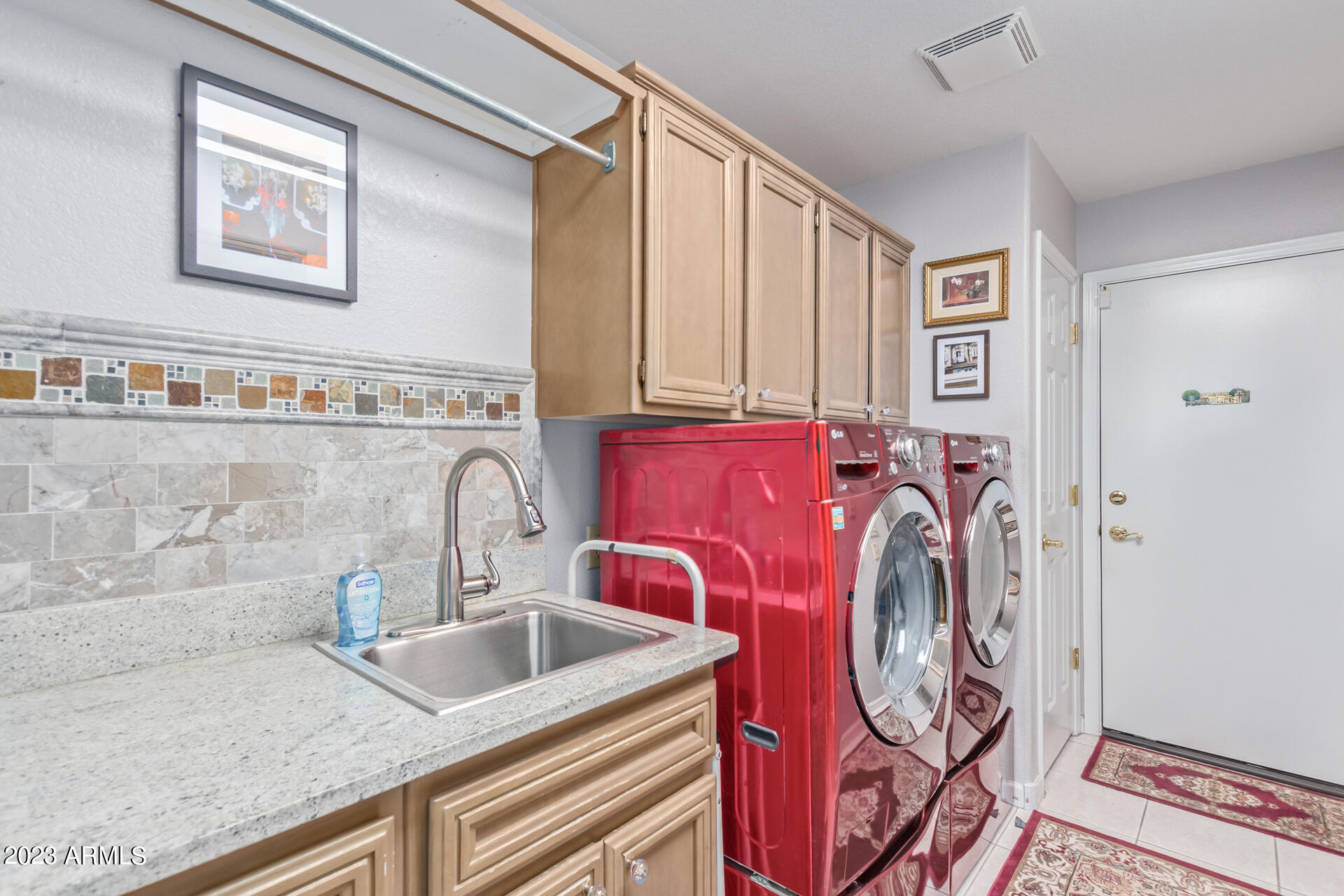 10623 E Cedar Waxwing Drive, 28