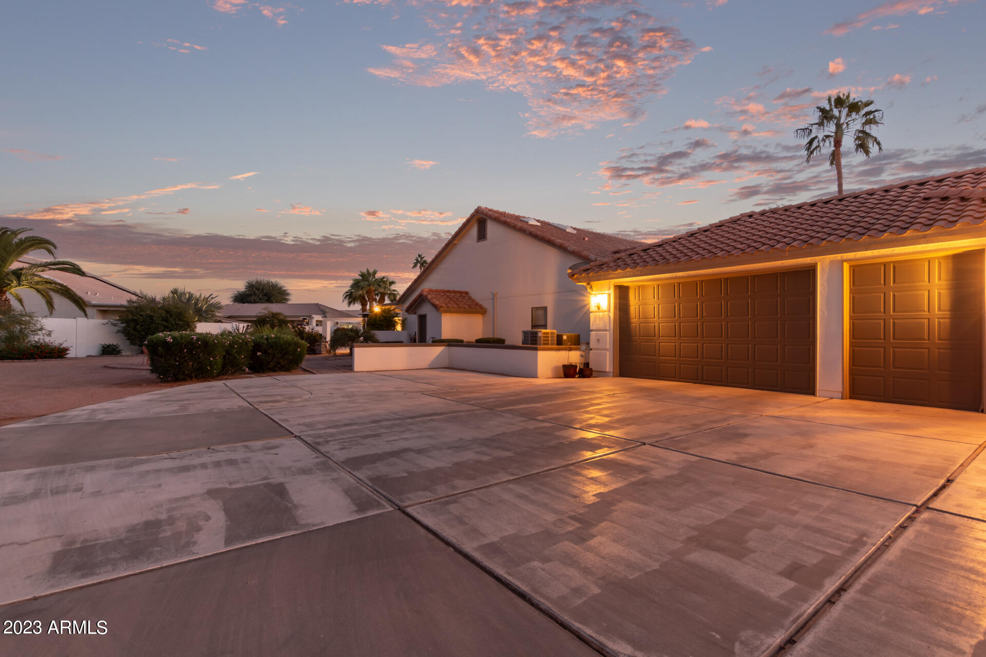 10623 E Cedar Waxwing Drive, 28