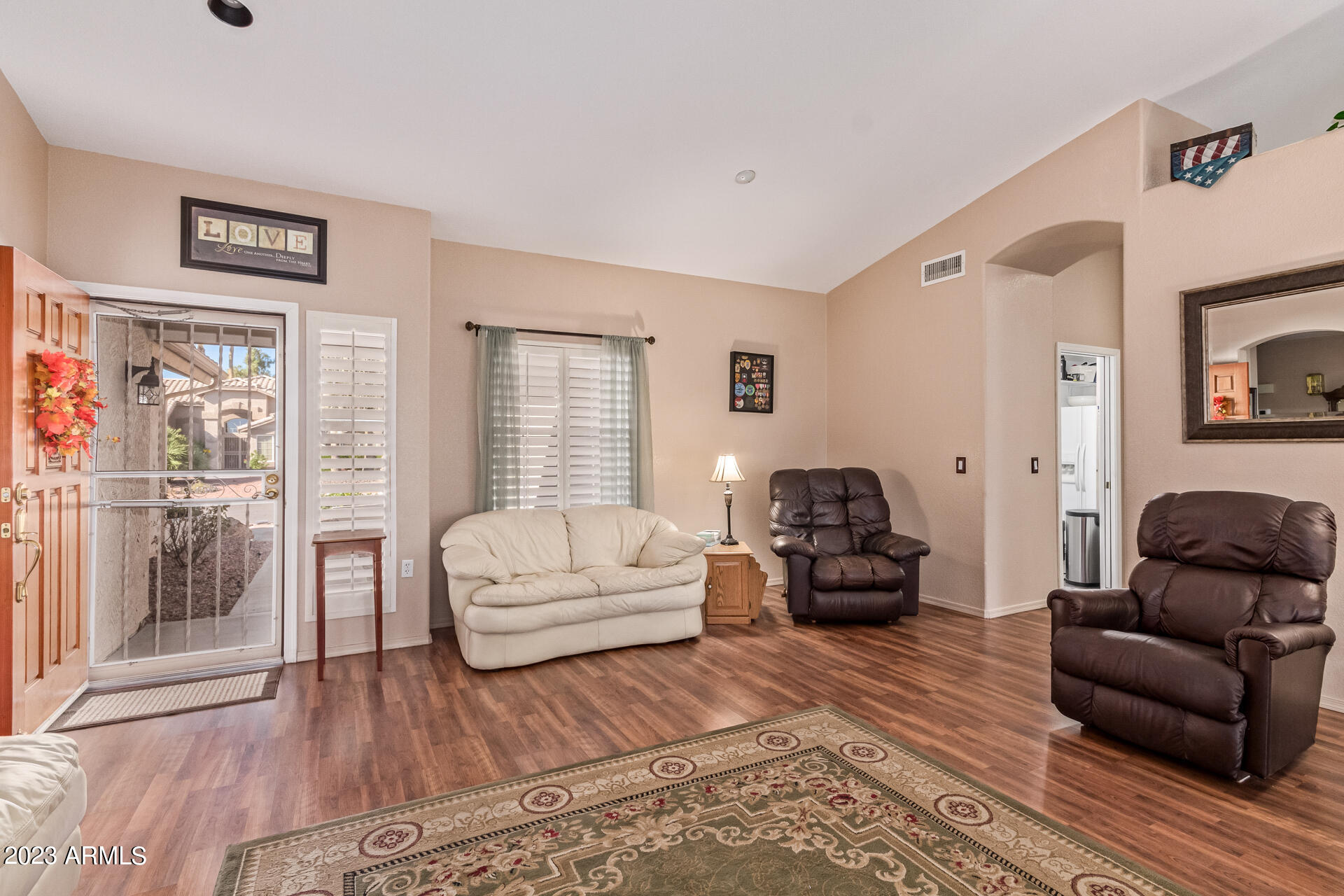 8517 W ROSEMONTE Drive