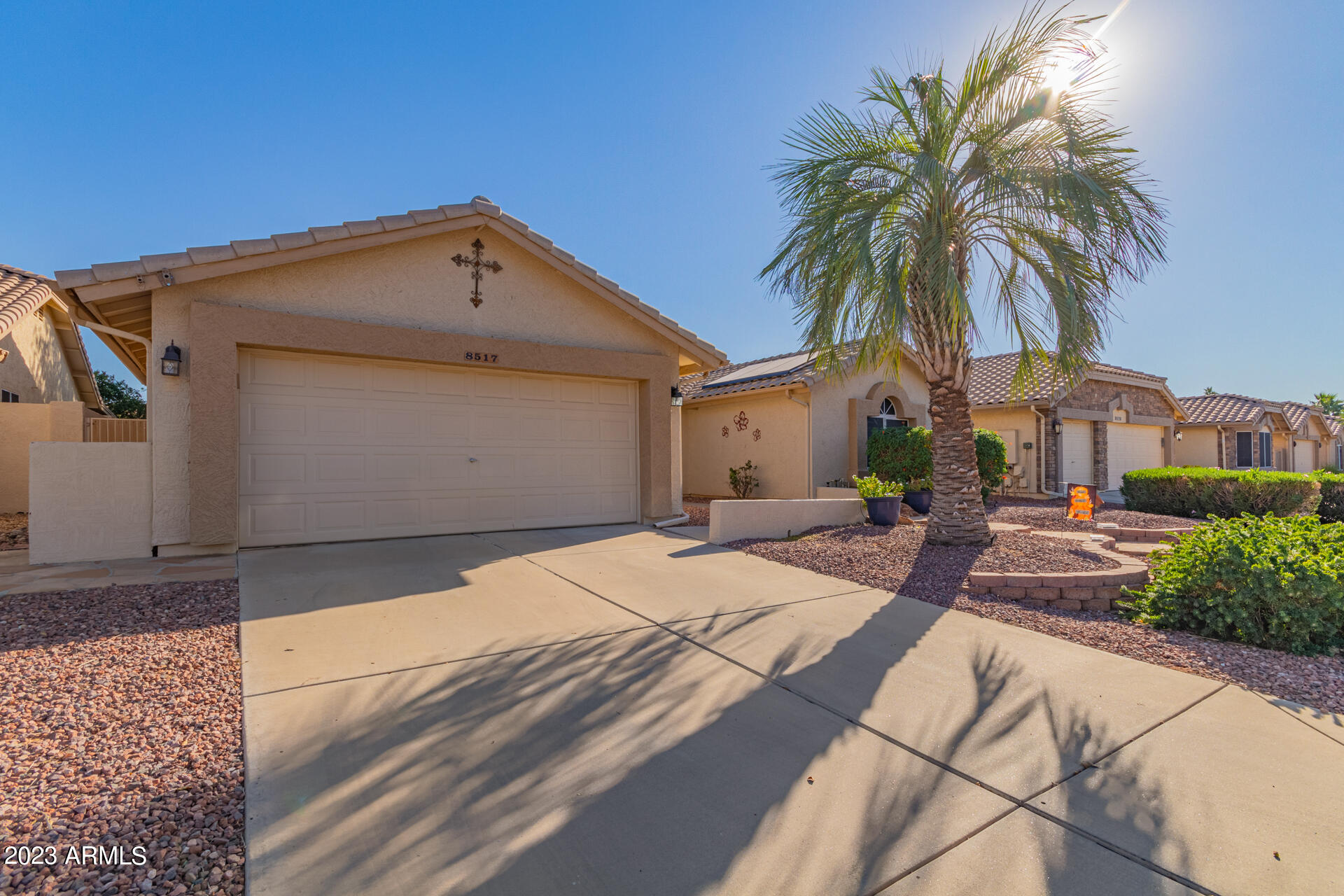 8517 W ROSEMONTE Drive