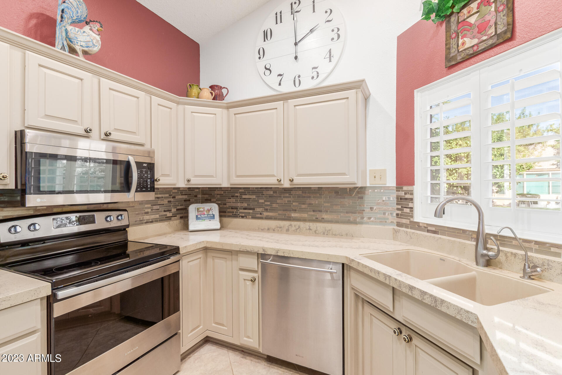 13703 W GREENVIEW Drive