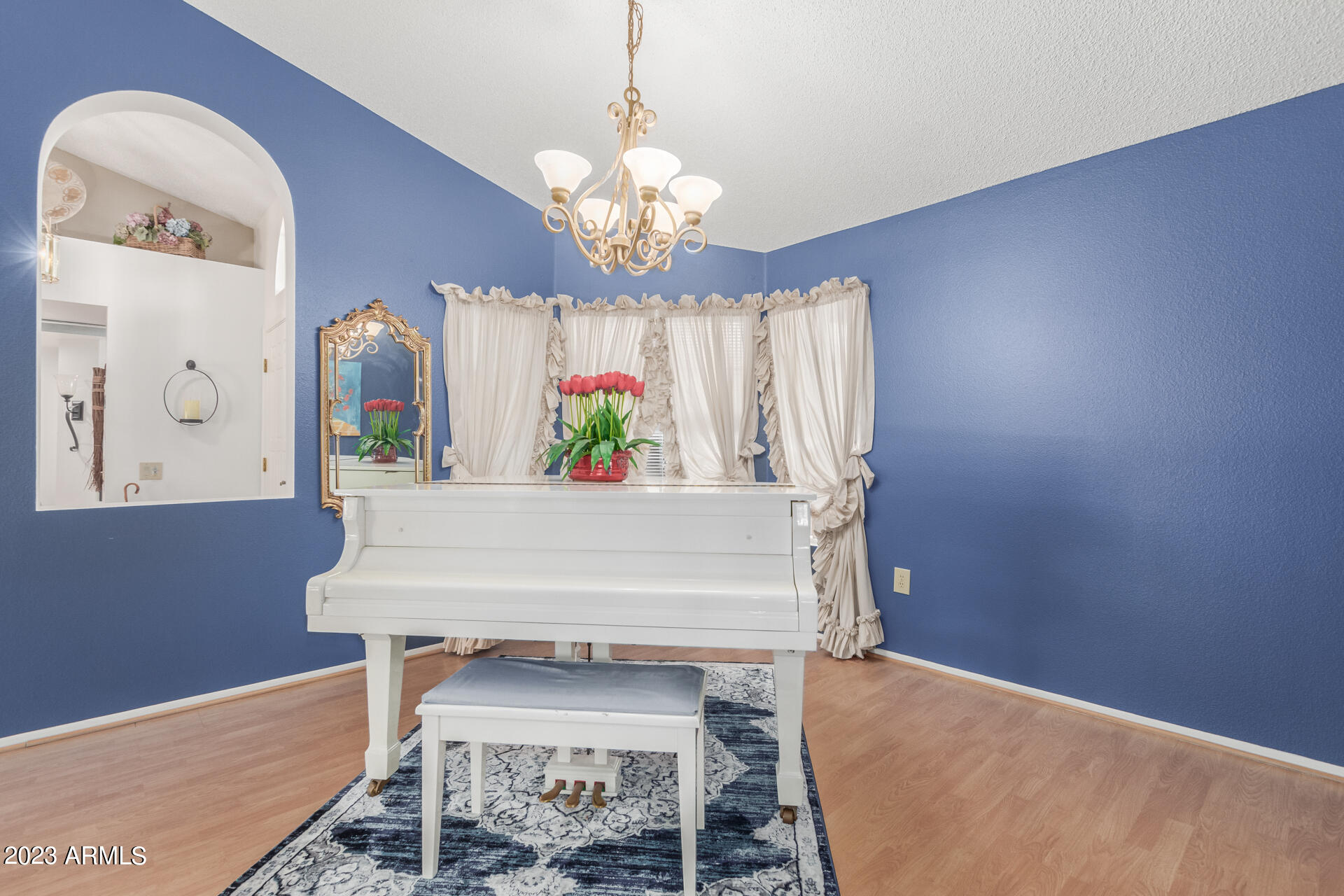 13703 W GREENVIEW Drive