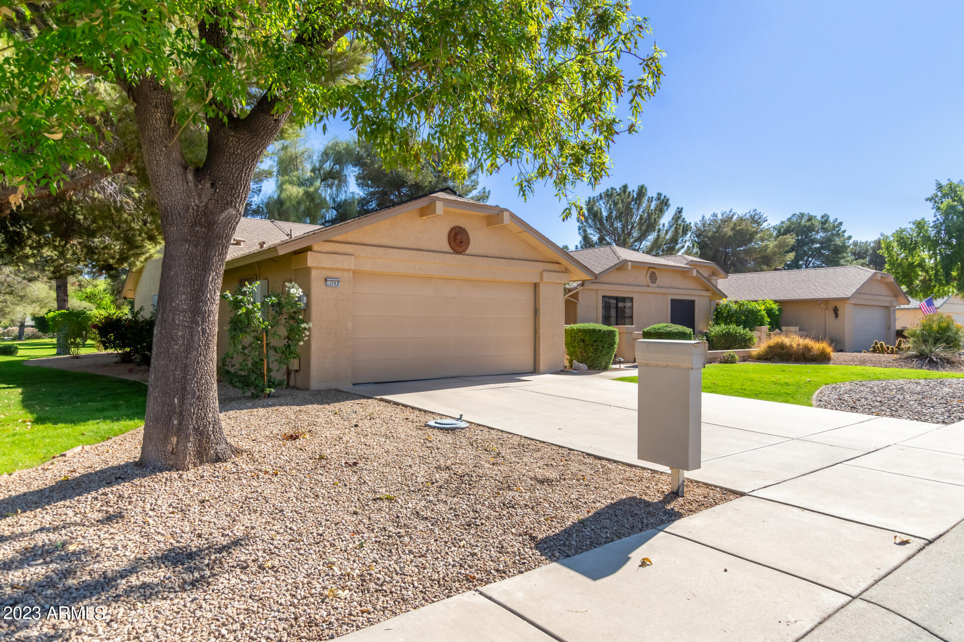 13703 W GREENVIEW Drive