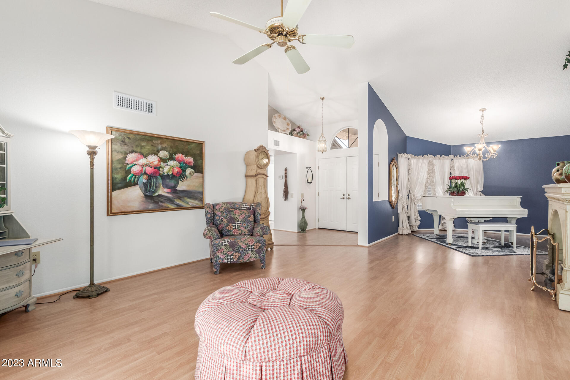 13703 W GREENVIEW Drive