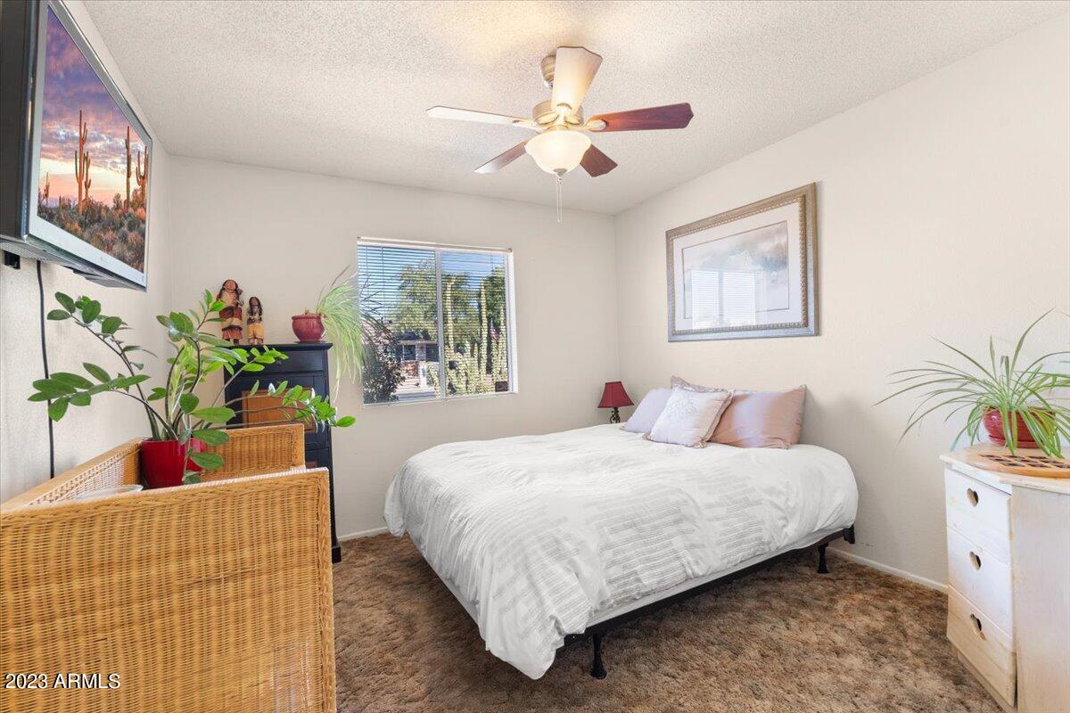 747 E Quail Avenue