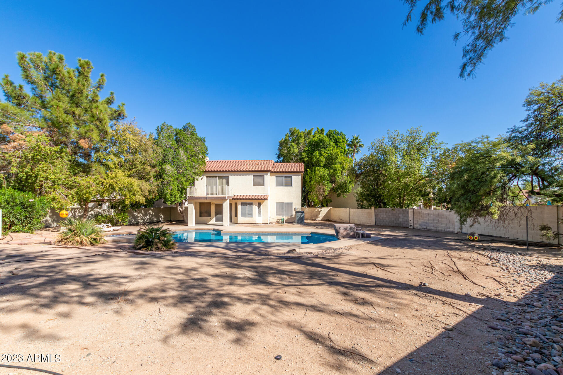 5019 E VAUGHN Drive