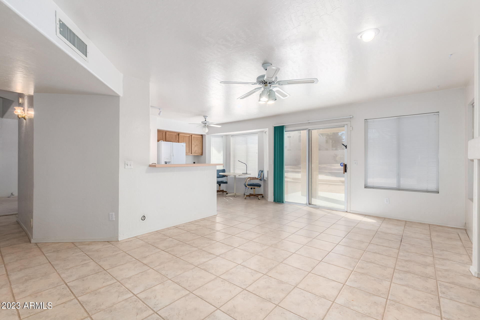 5019 E VAUGHN Drive