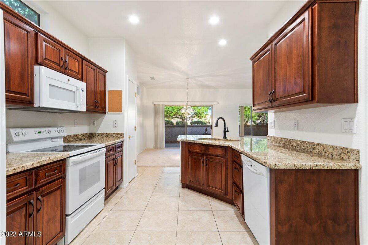 15656 W DESERT SPOON Way