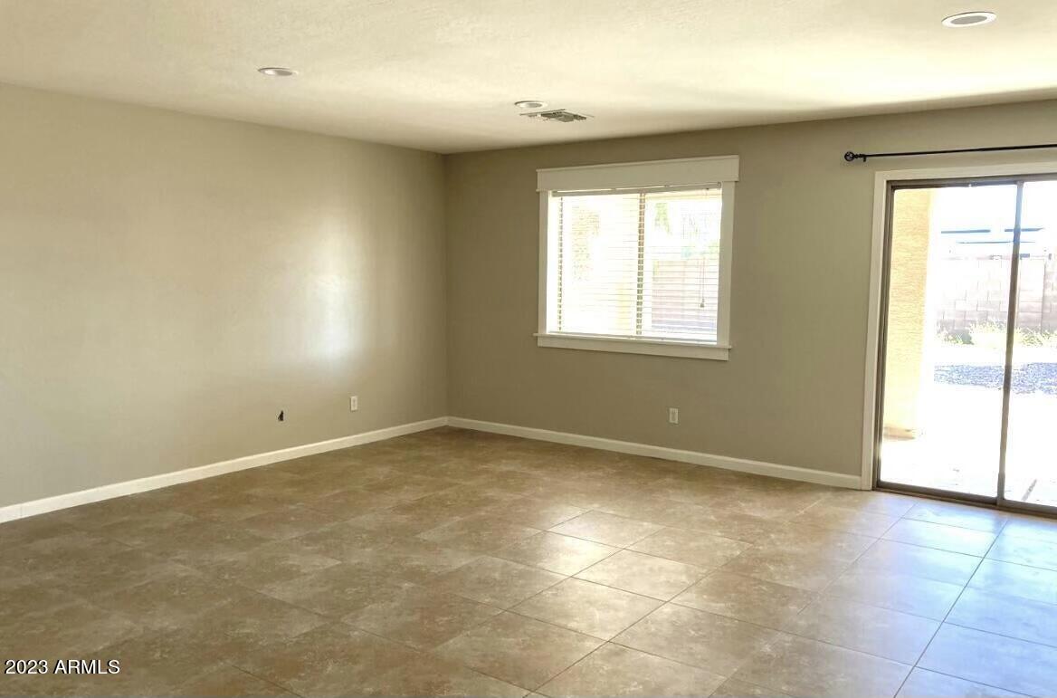 2473 W TANNER RANCH Road