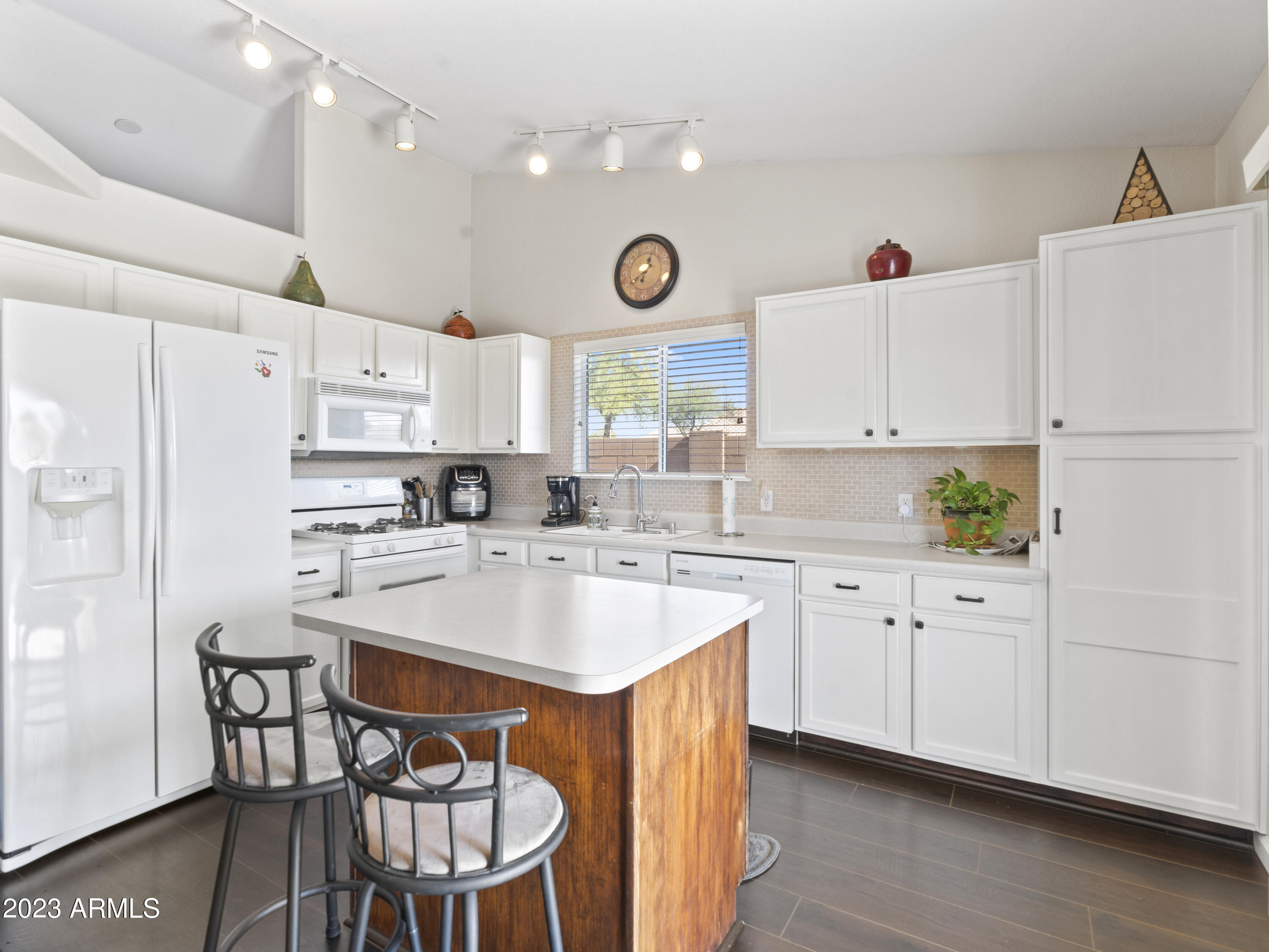 16105 W MORNING GLORY Street