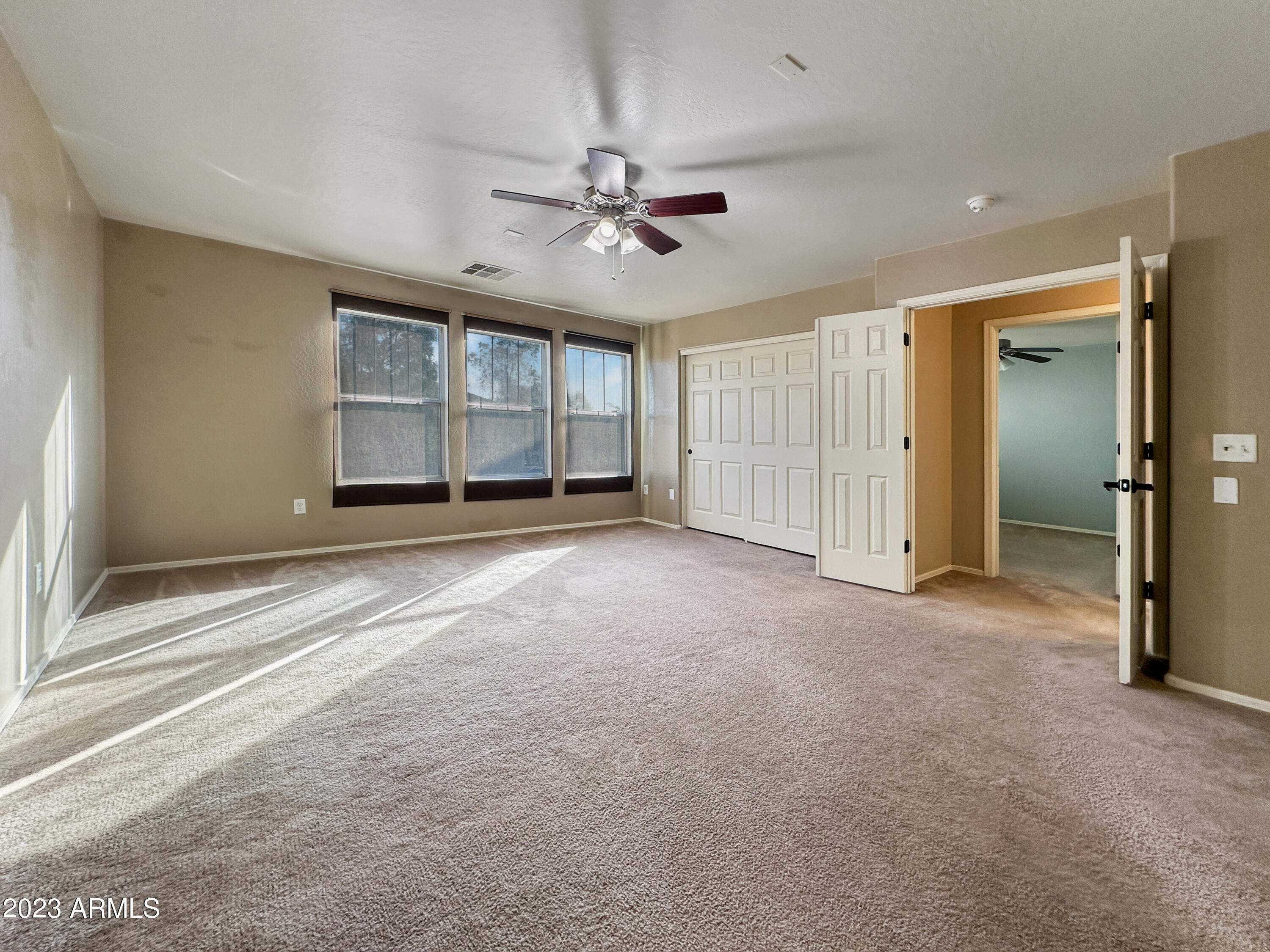 6058 N FLORENCE Avenue