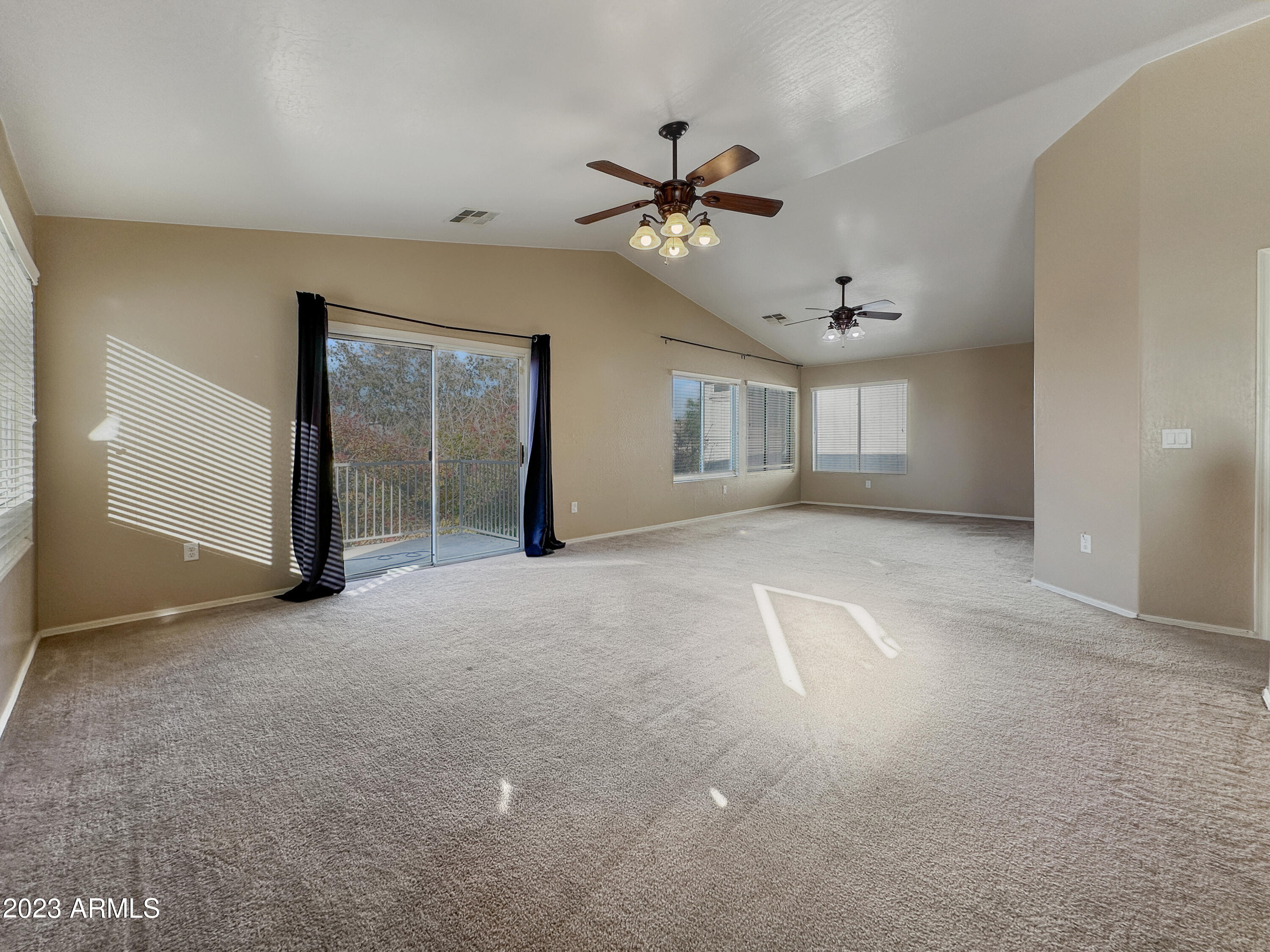 6058 N FLORENCE Avenue