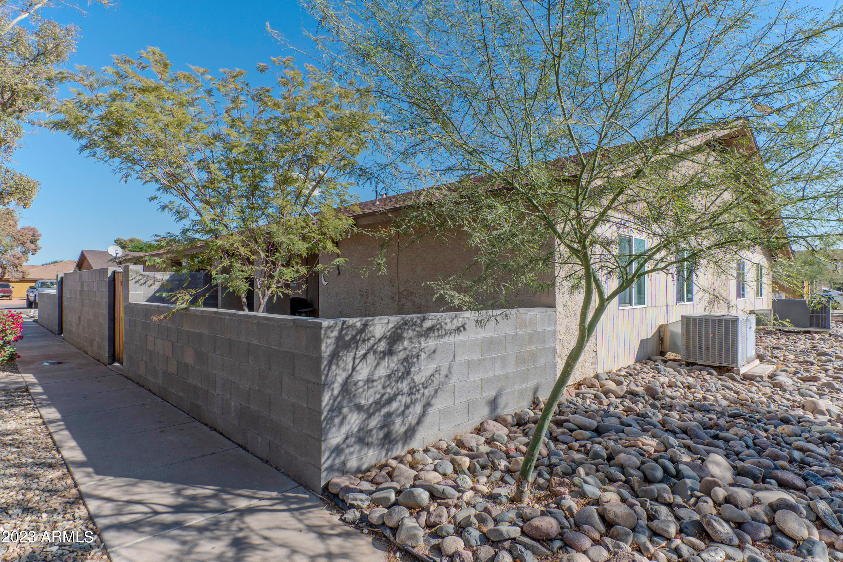 303 E LUDLOW Drive
