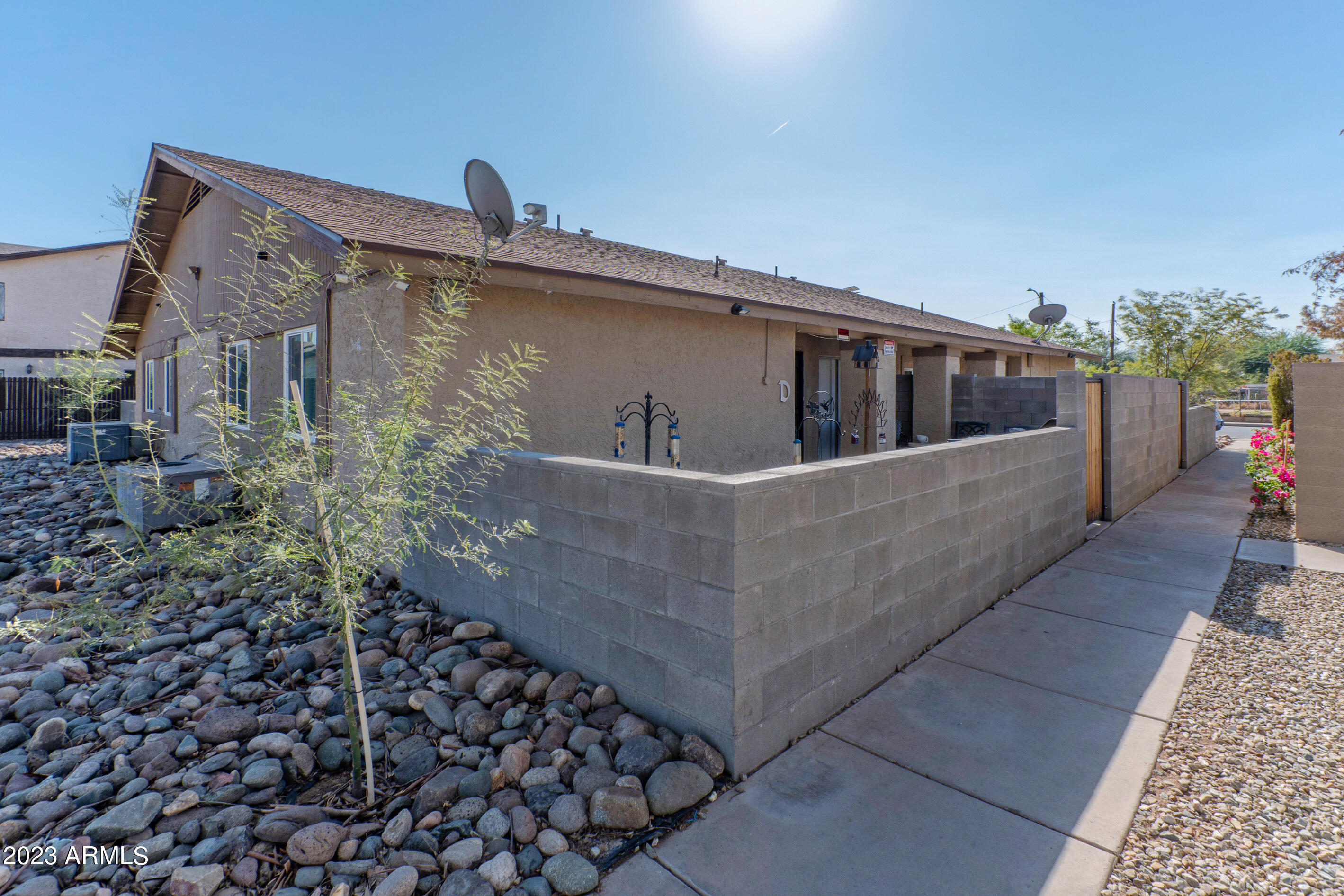 303 E LUDLOW Drive