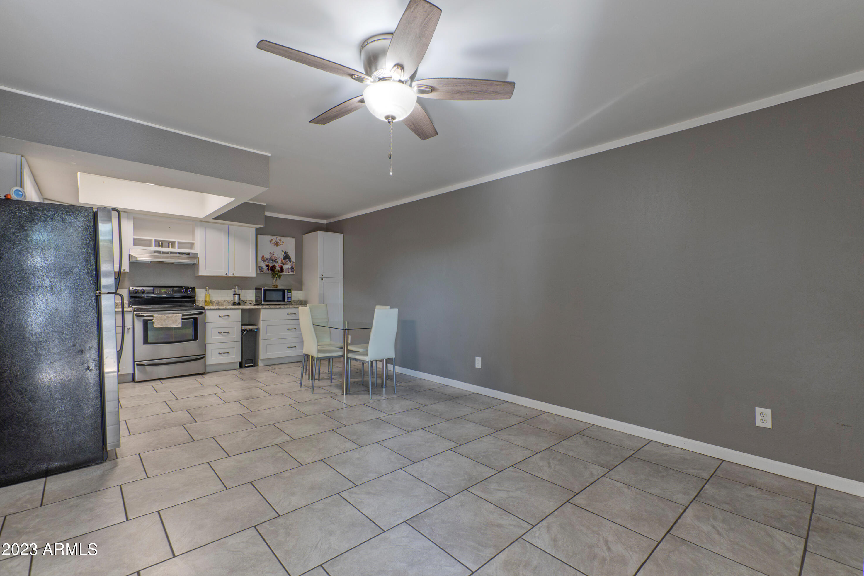 303 E LUDLOW Drive