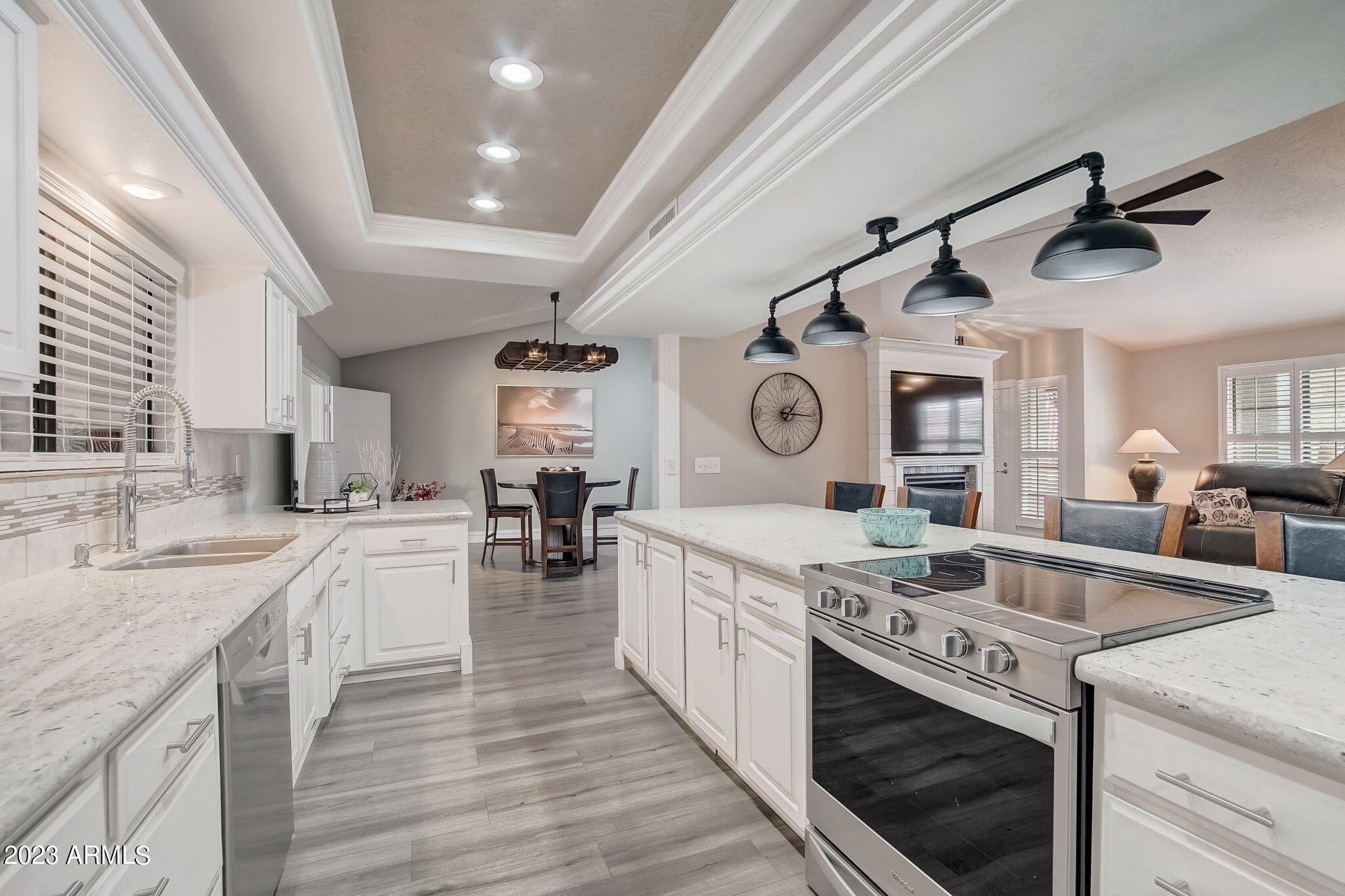 17214 N DESERT GLEN Drive