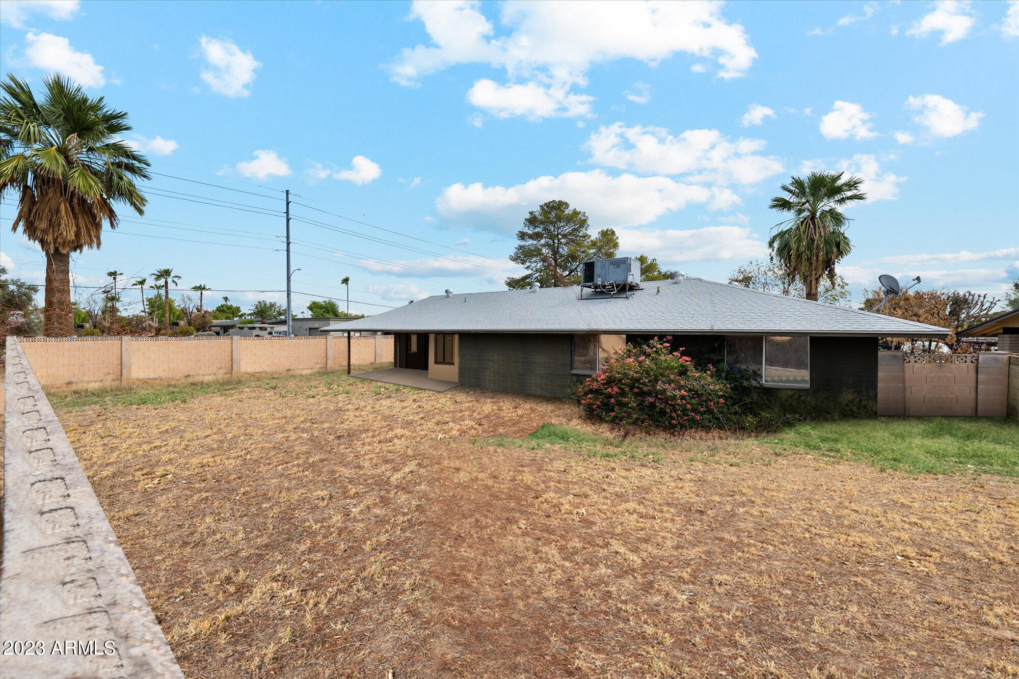 10450 N 25TH Place