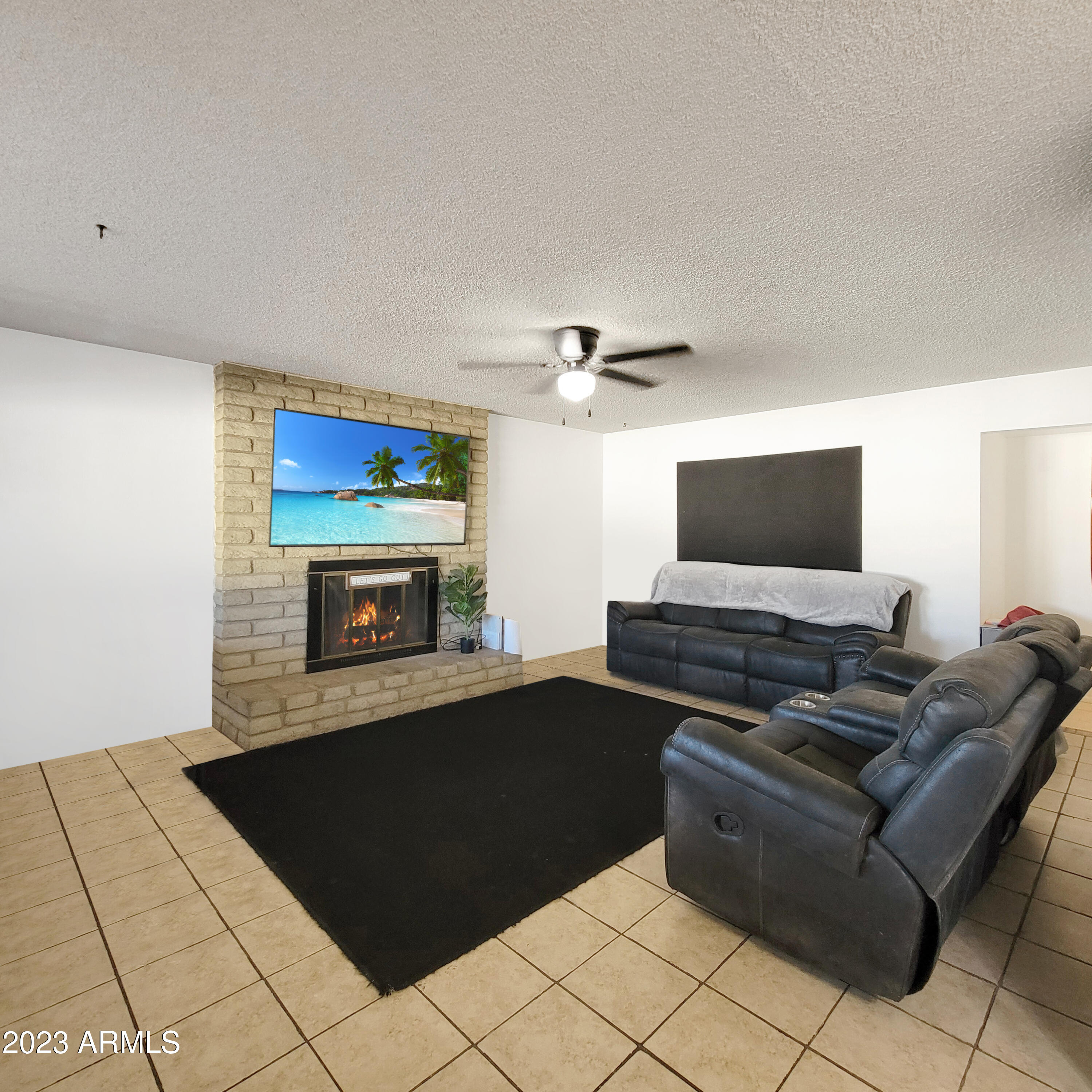 4160 W HAYWARD Avenue