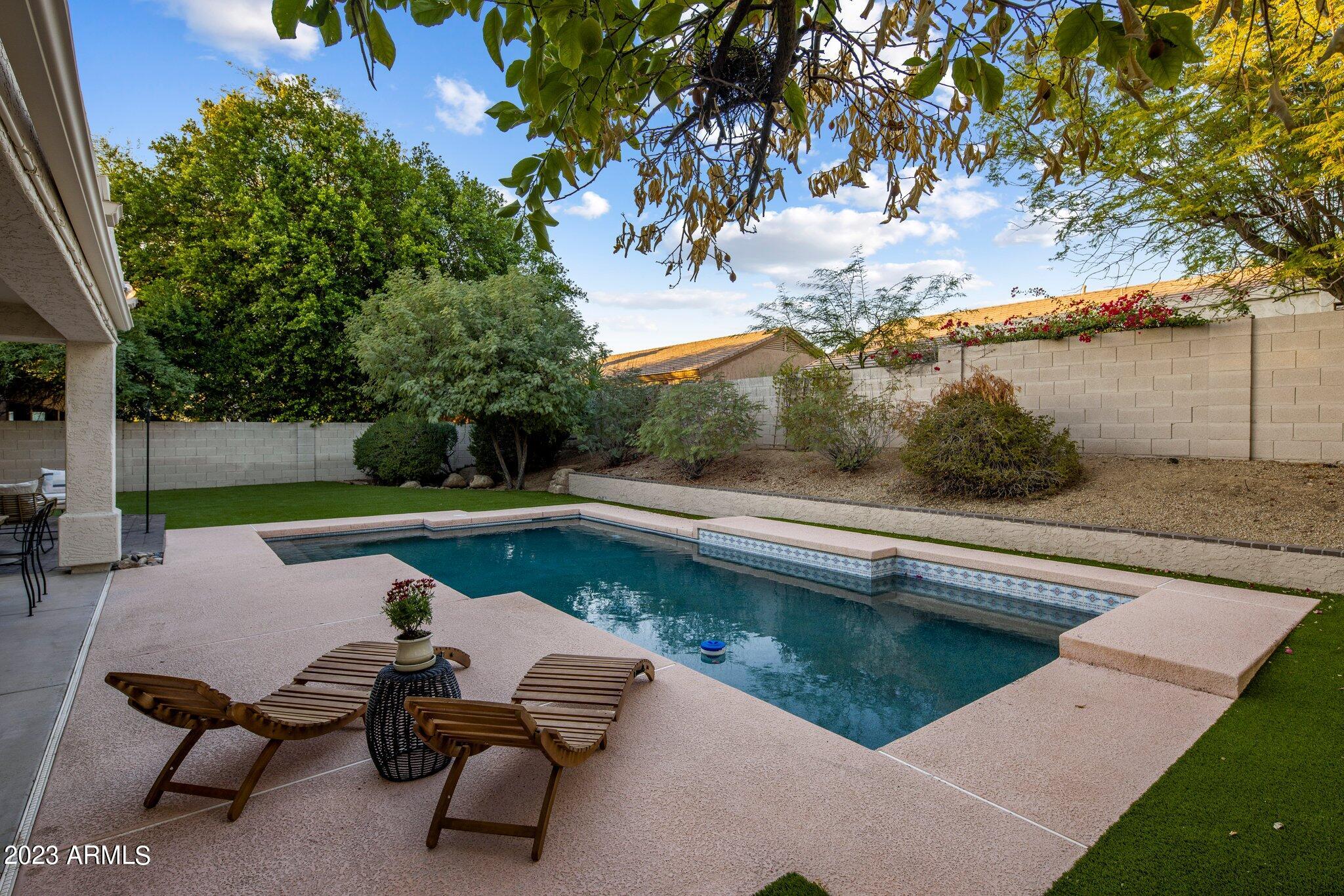 7218 E TAILFEATHER Drive