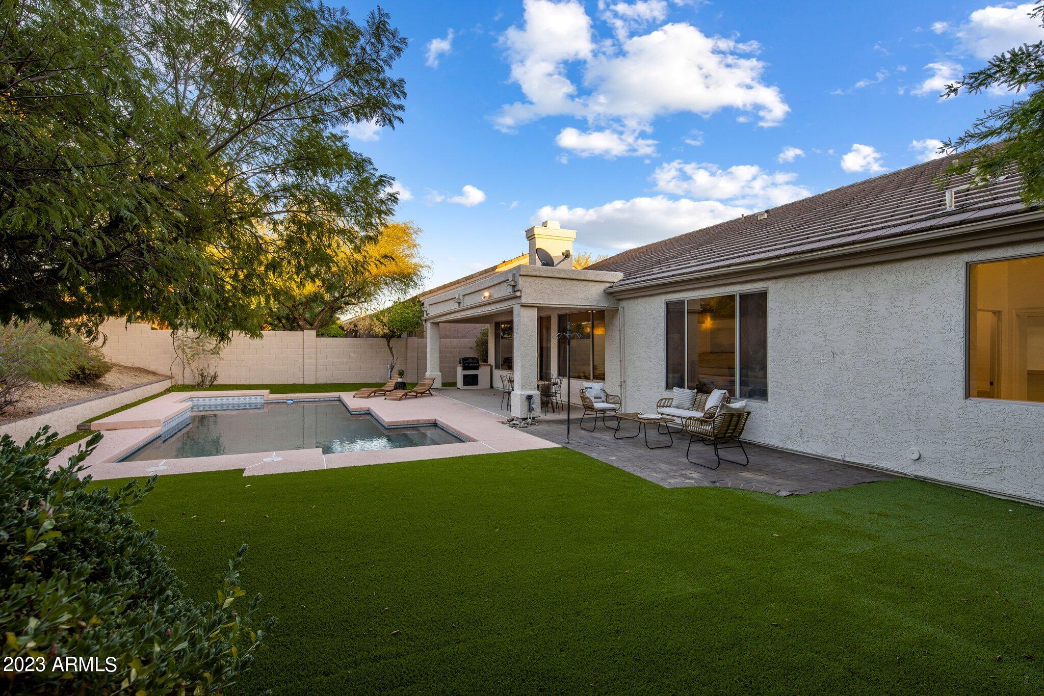 7218 E TAILFEATHER Drive