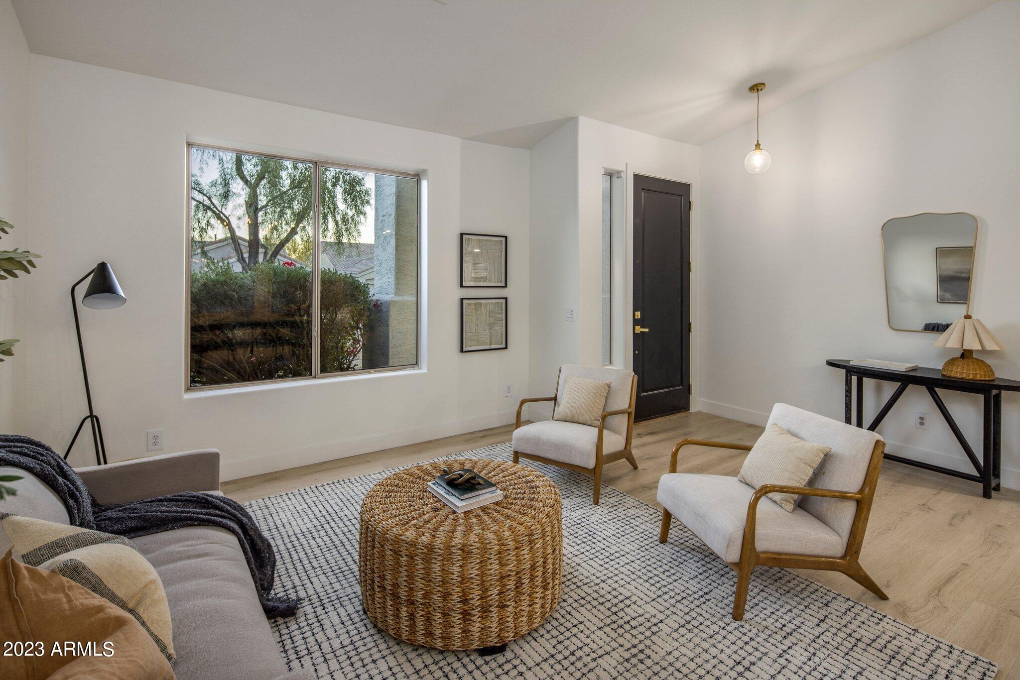 7218 E TAILFEATHER Drive