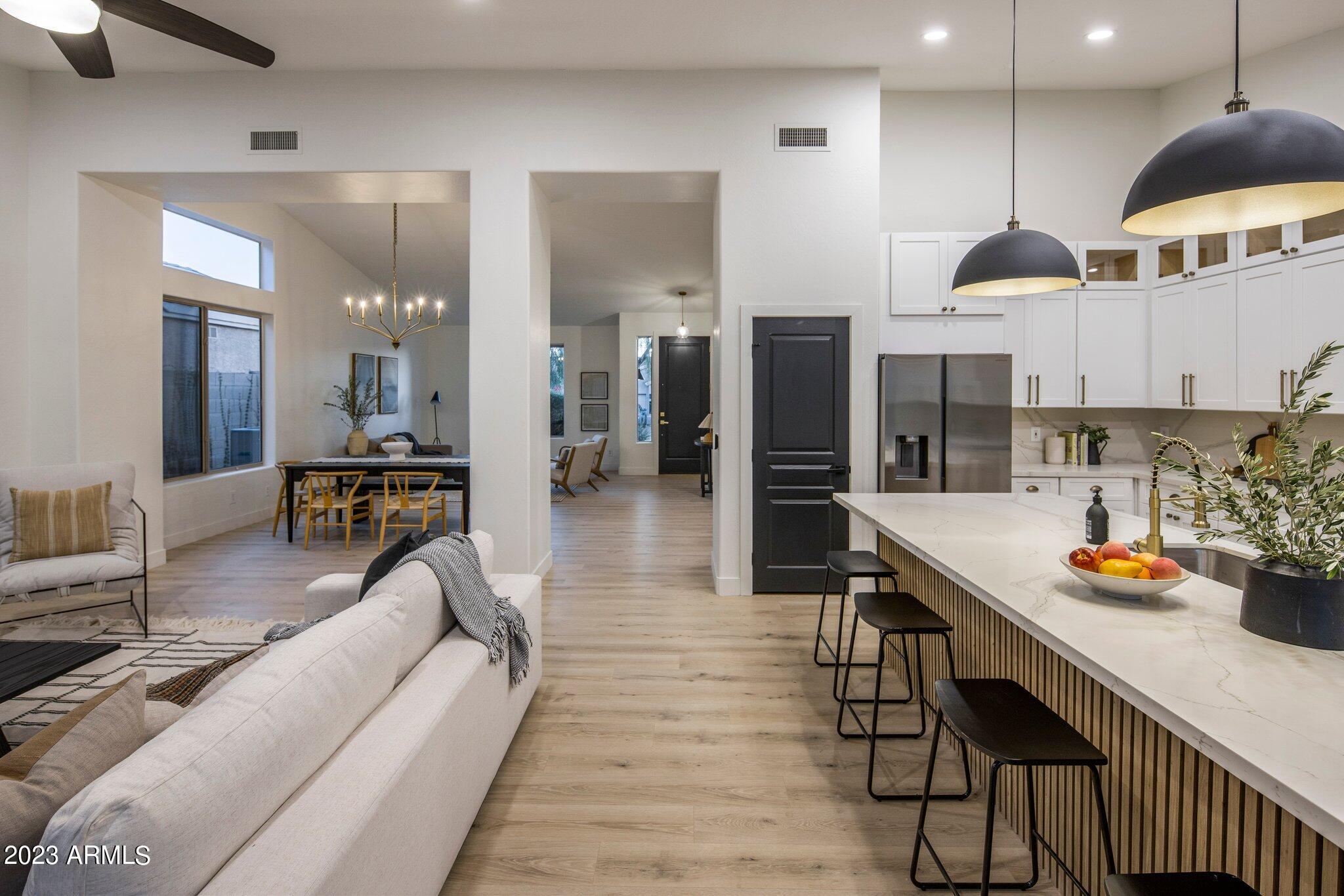 7218 E TAILFEATHER Drive