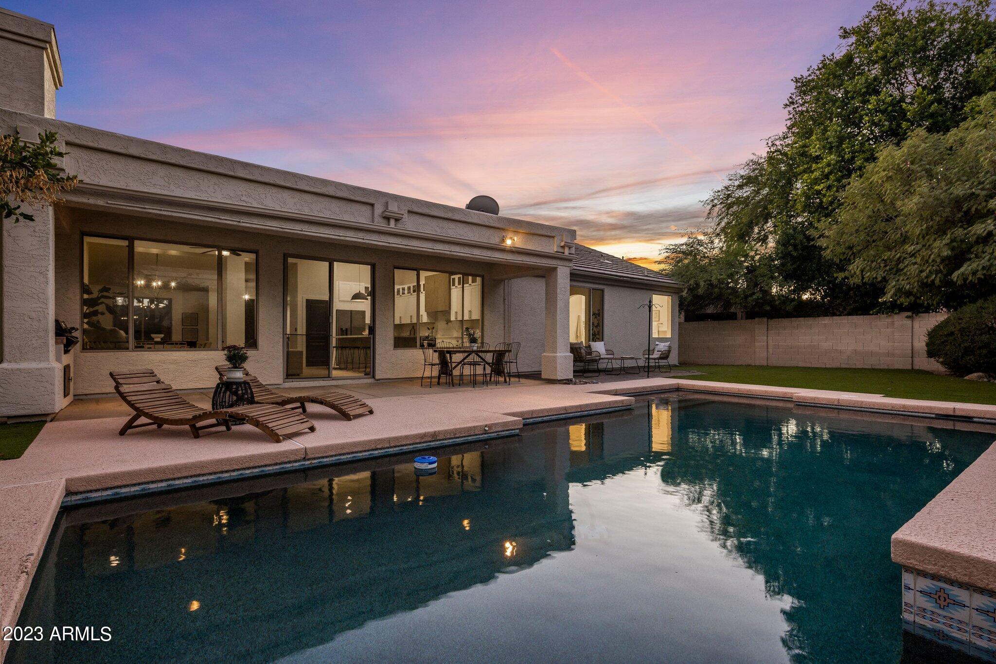 7218 E TAILFEATHER Drive