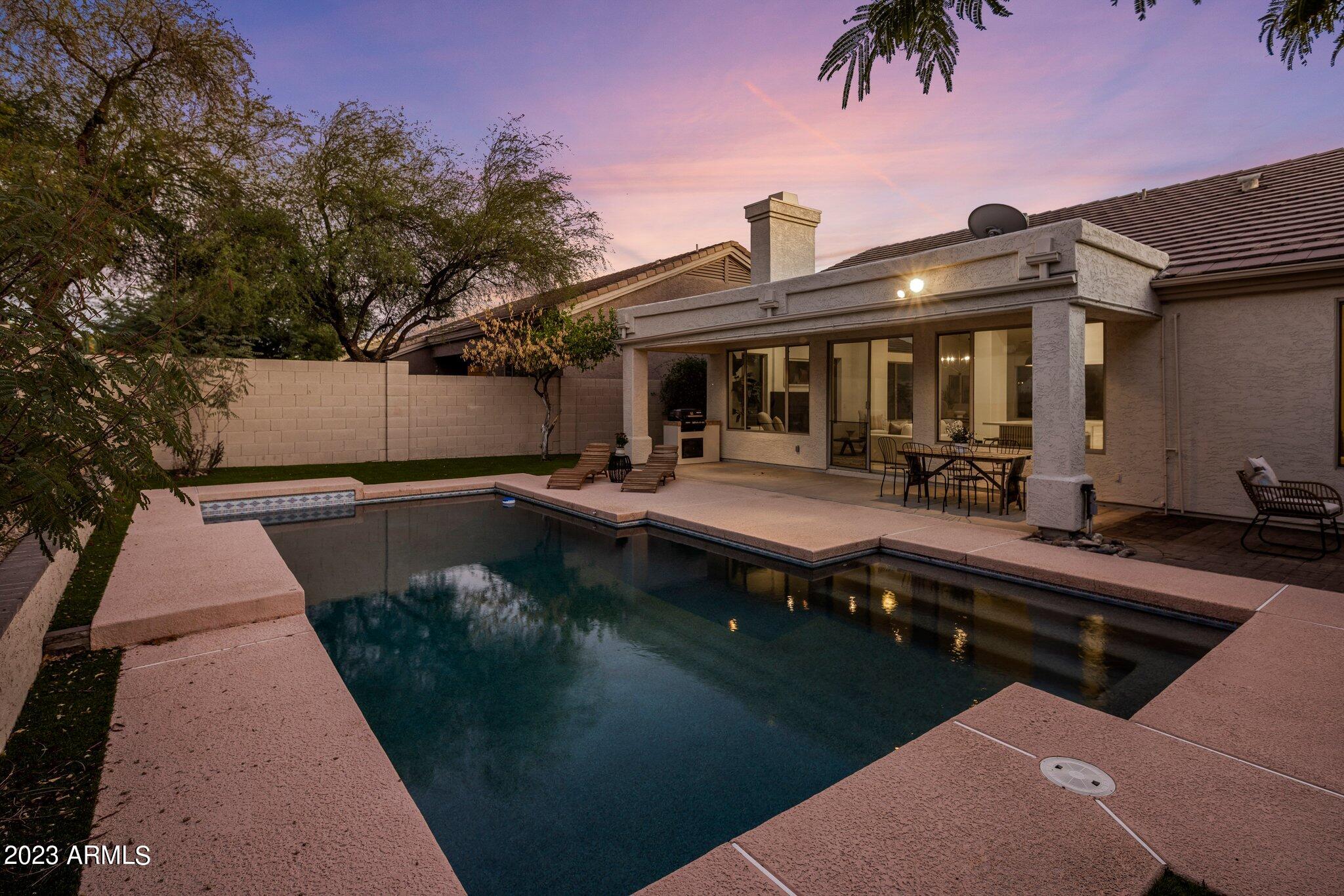 7218 E TAILFEATHER Drive