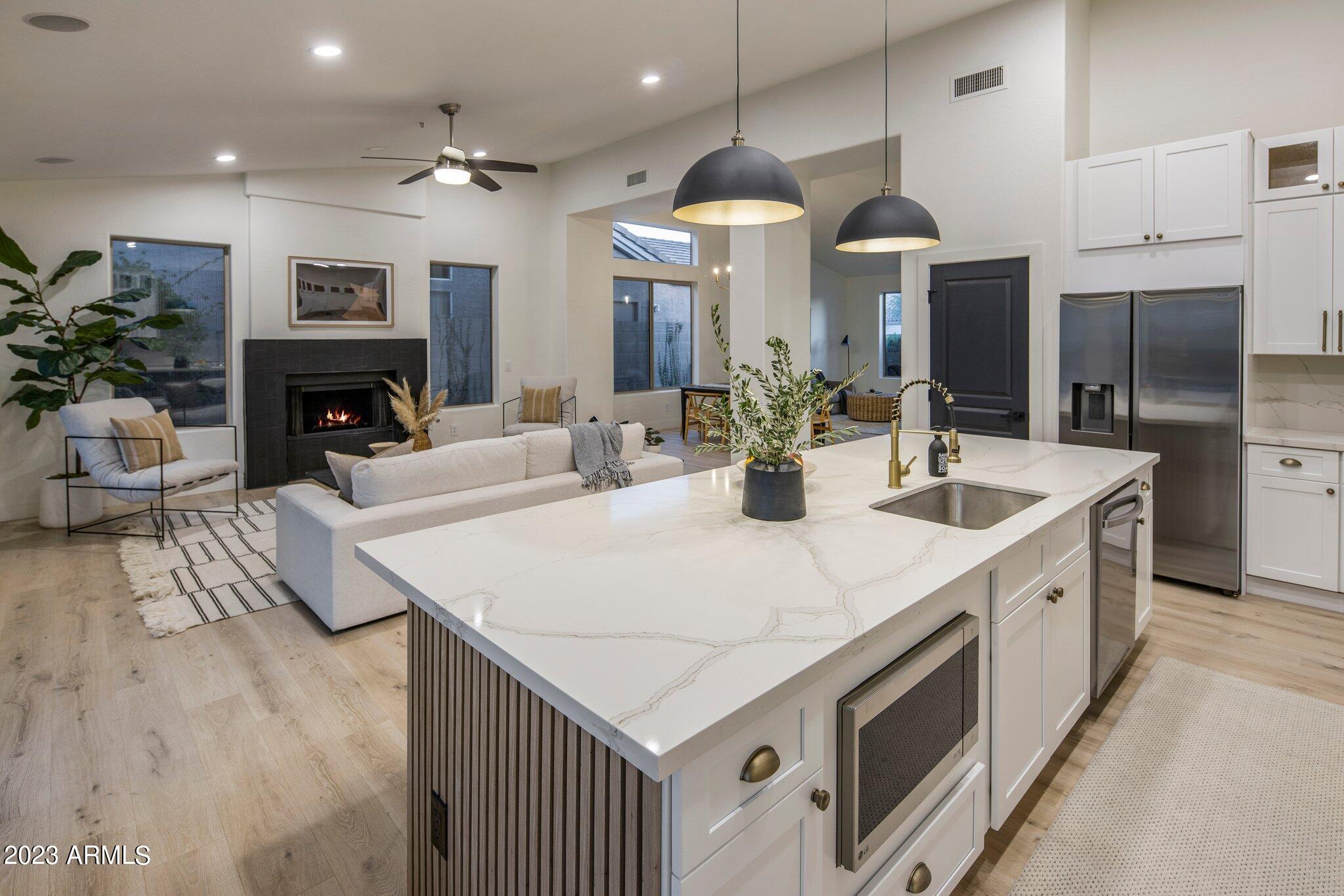 7218 E TAILFEATHER Drive