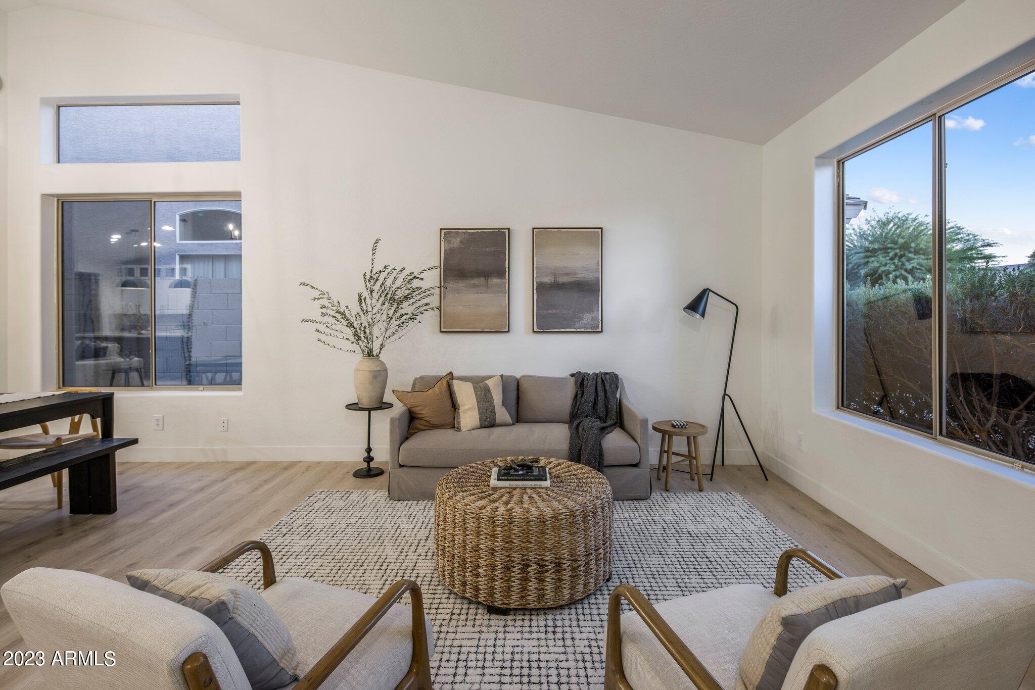 7218 E TAILFEATHER Drive