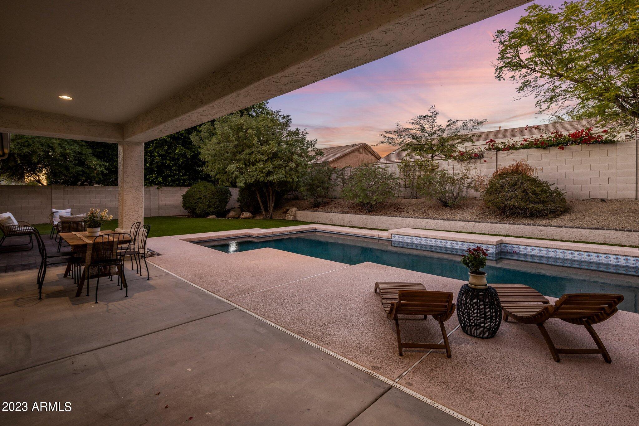 7218 E TAILFEATHER Drive