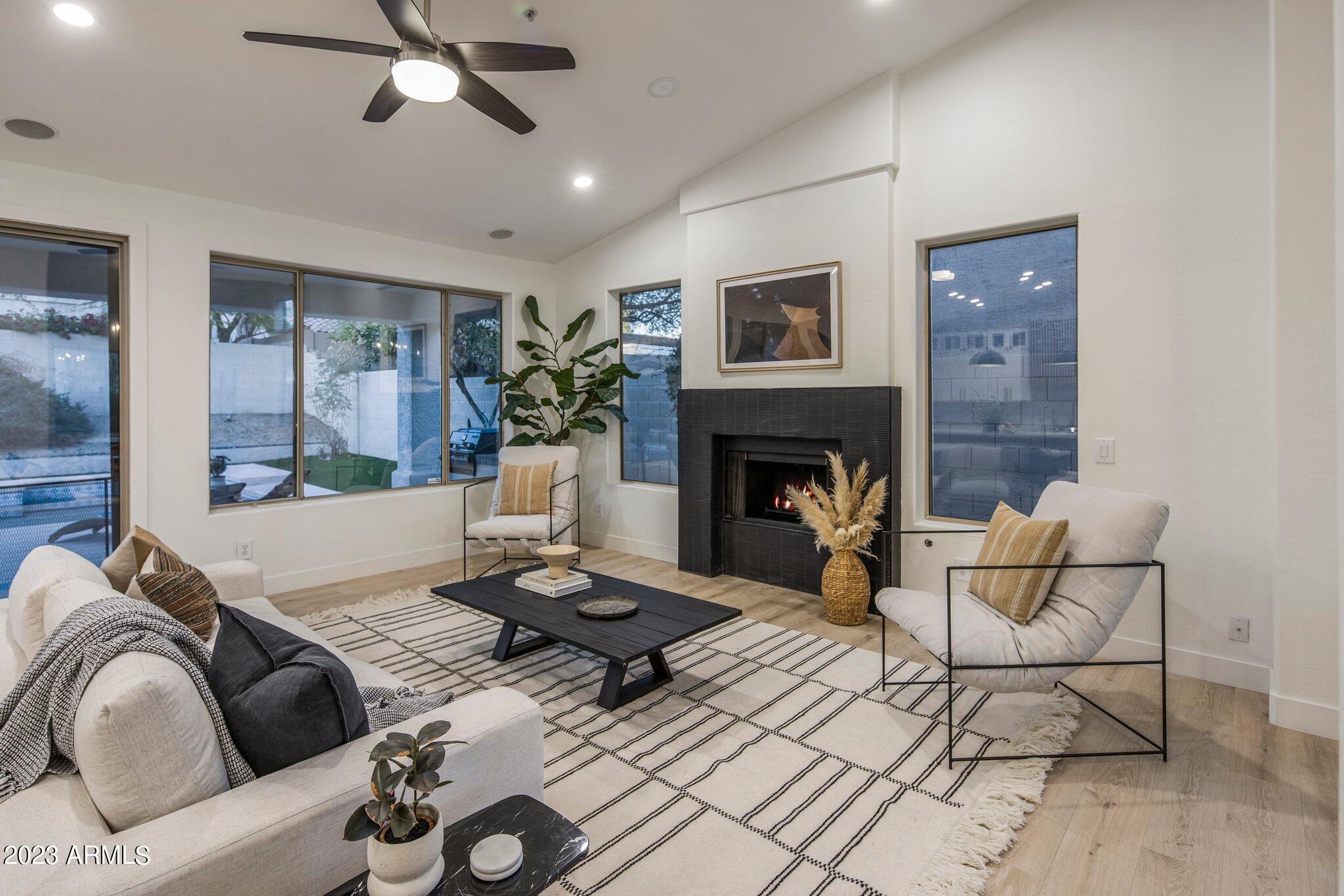 7218 E TAILFEATHER Drive