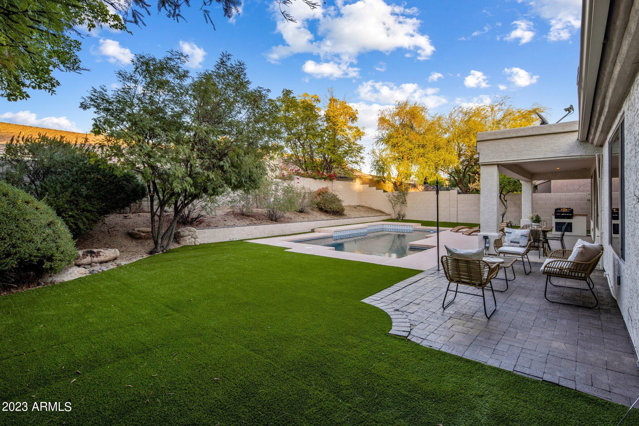 7218 E TAILFEATHER Drive