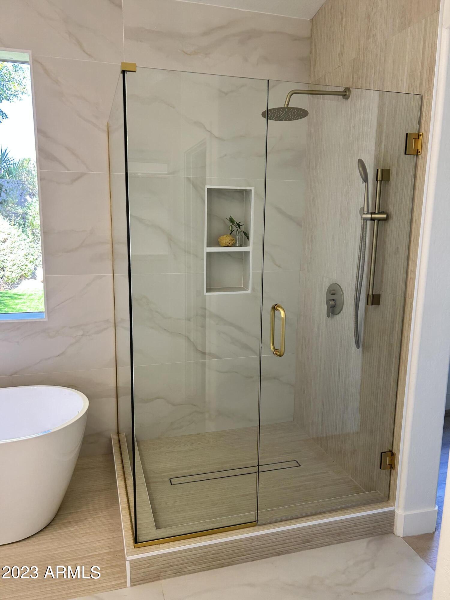 7218 E TAILFEATHER Drive