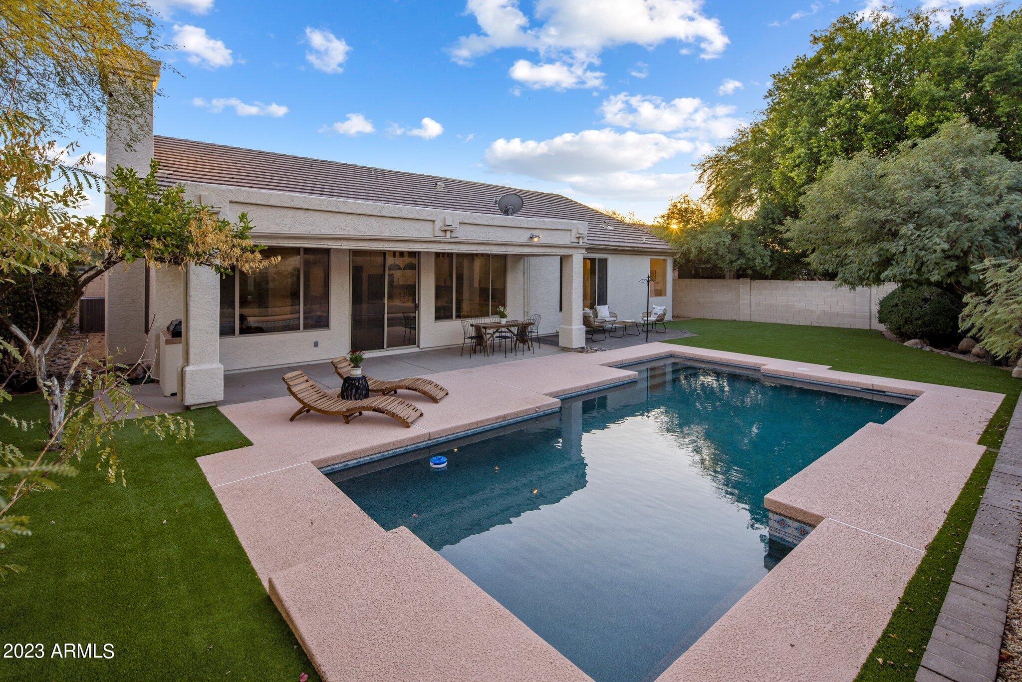 7218 E TAILFEATHER Drive