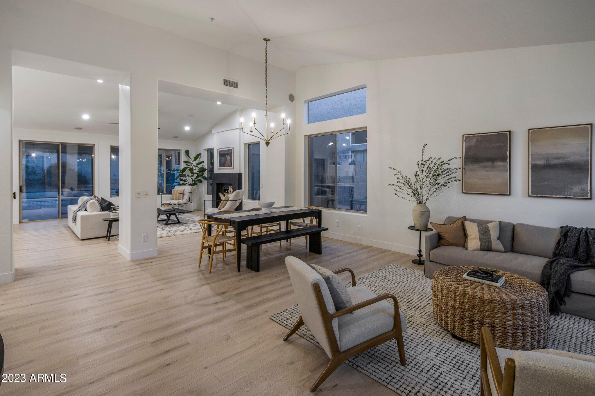 7218 E TAILFEATHER Drive