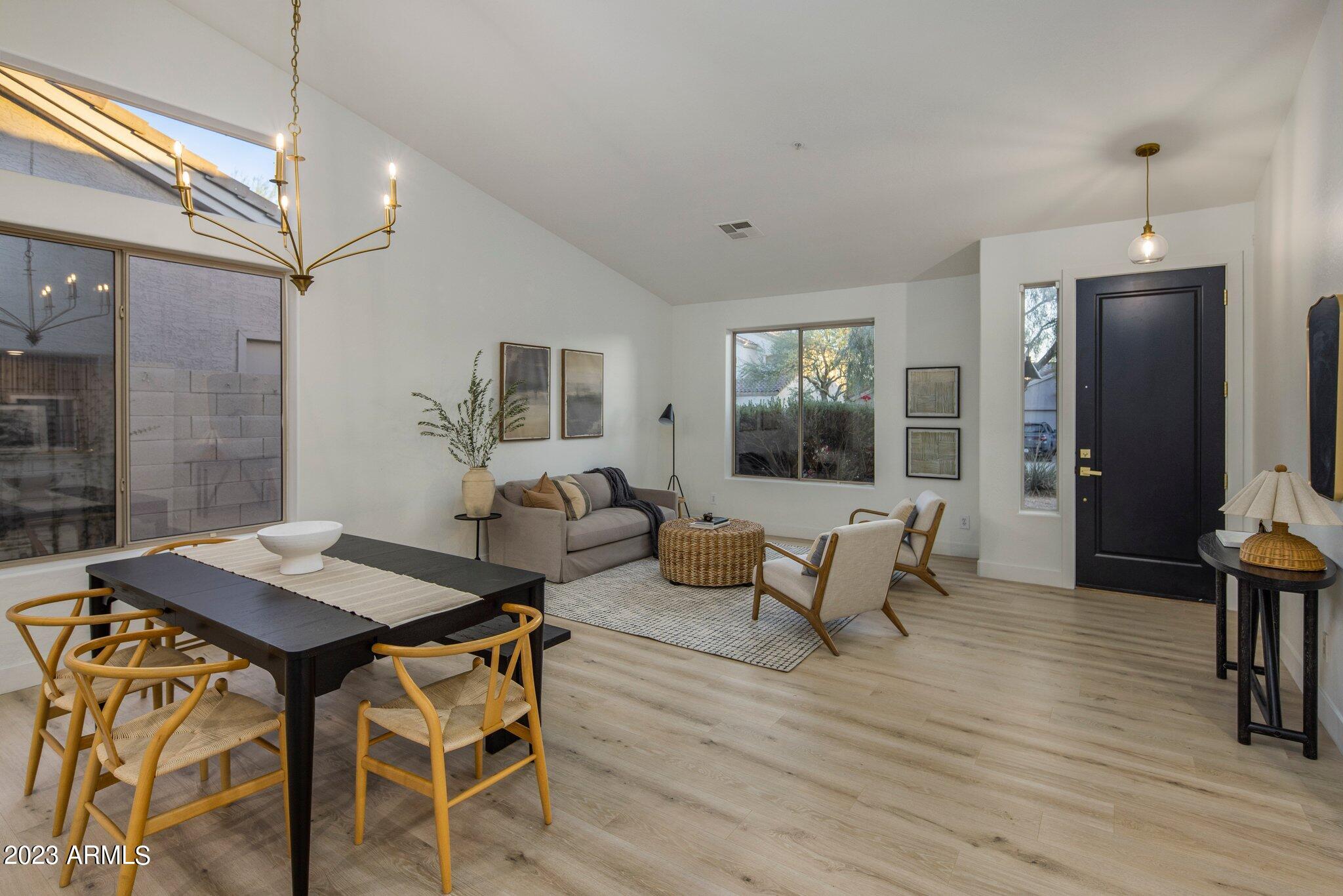 7218 E TAILFEATHER Drive