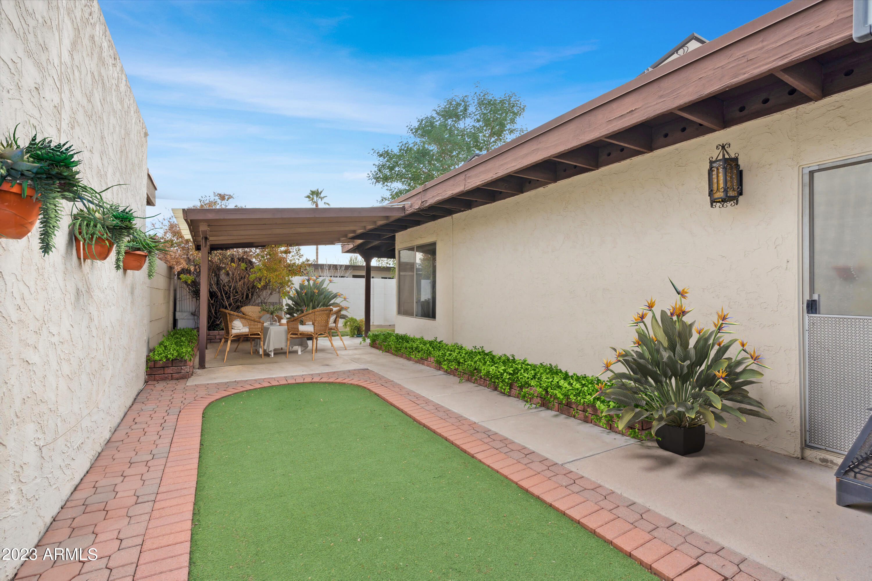 3129 W MERCER Lane